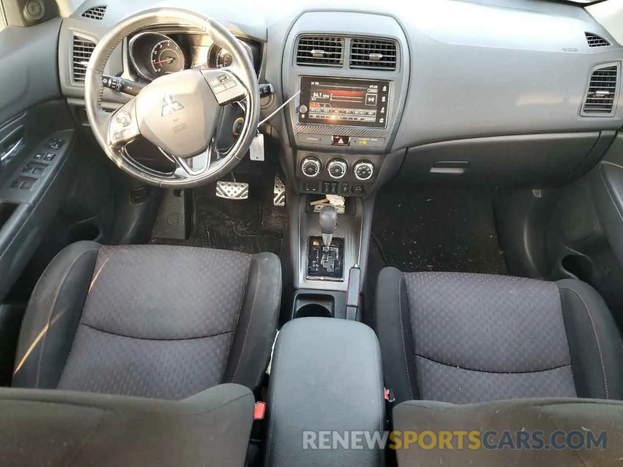 8 Photograph of a damaged car JA4AR3AUXKU017780 MITSUBISHI OUTLANDER 2019