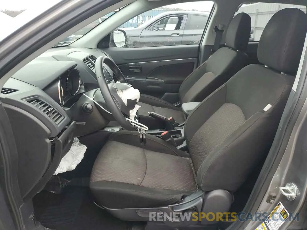 7 Photograph of a damaged car JA4AR3AUXKU019125 MITSUBISHI OUTLANDER 2019
