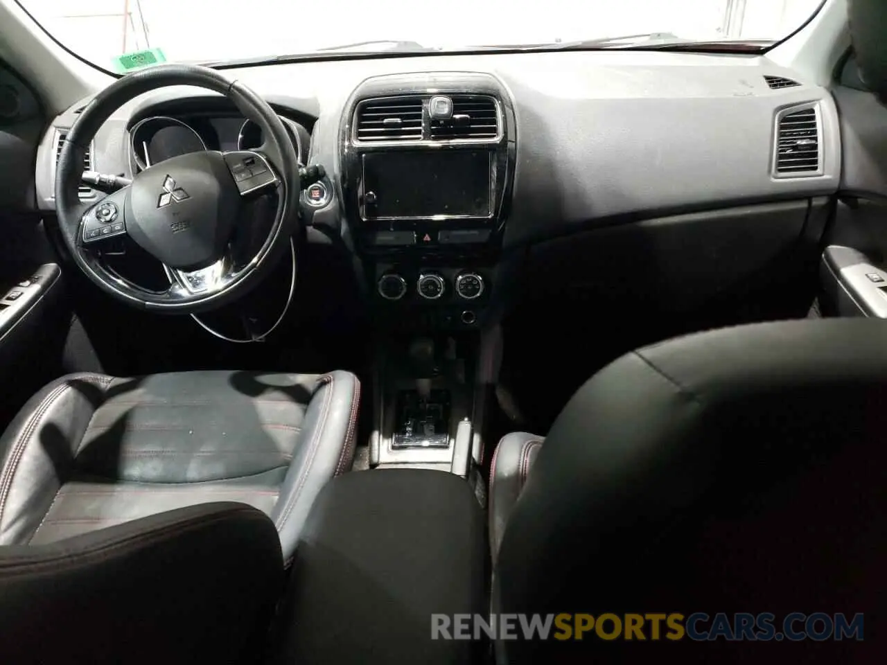 8 Photograph of a damaged car JA4AR4AW1KU018355 MITSUBISHI OUTLANDER 2019