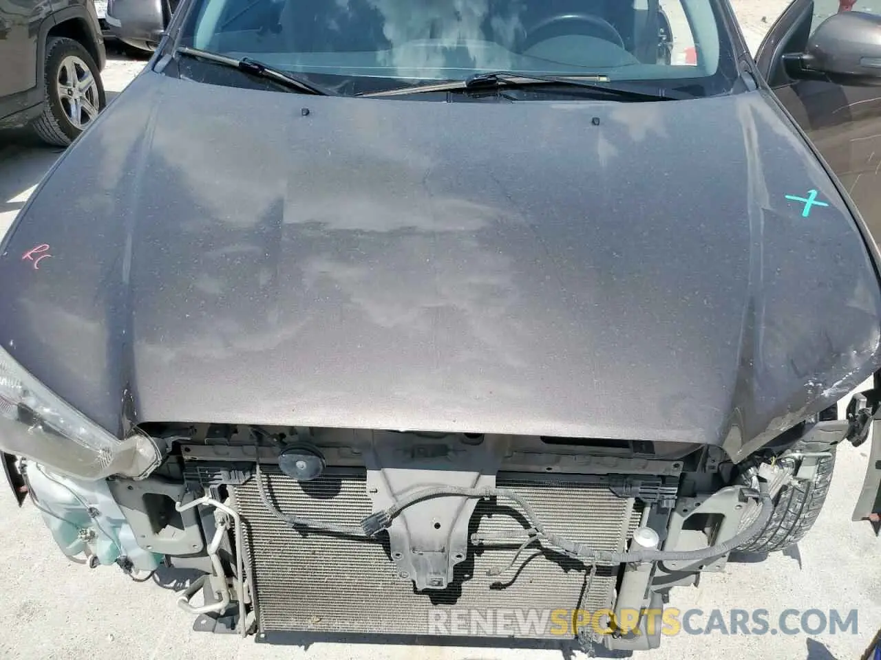 11 Photograph of a damaged car JA4AR4AW8KU005764 MITSUBISHI OUTLANDER 2019