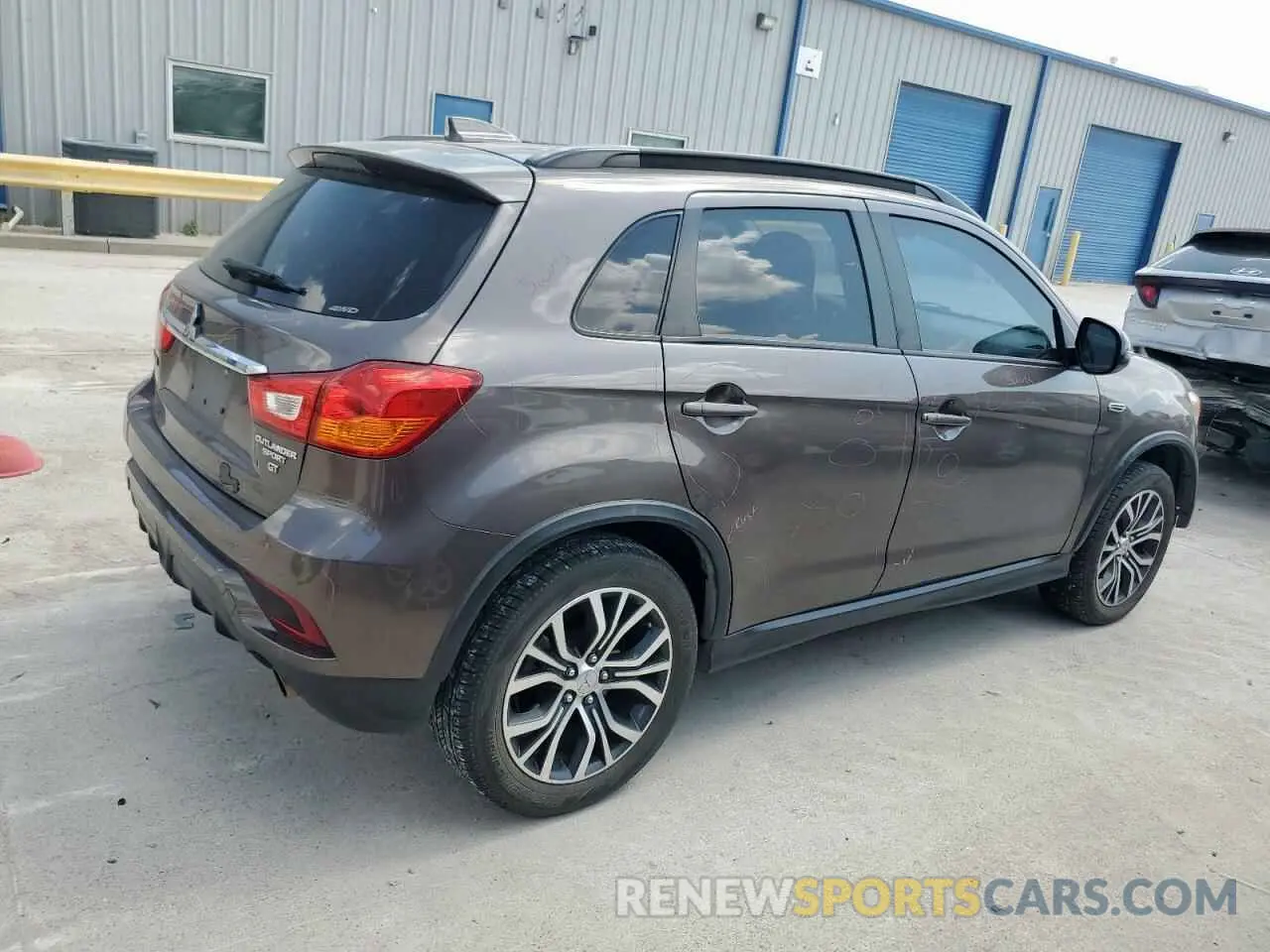 3 Photograph of a damaged car JA4AR4AW8KU005764 MITSUBISHI OUTLANDER 2019