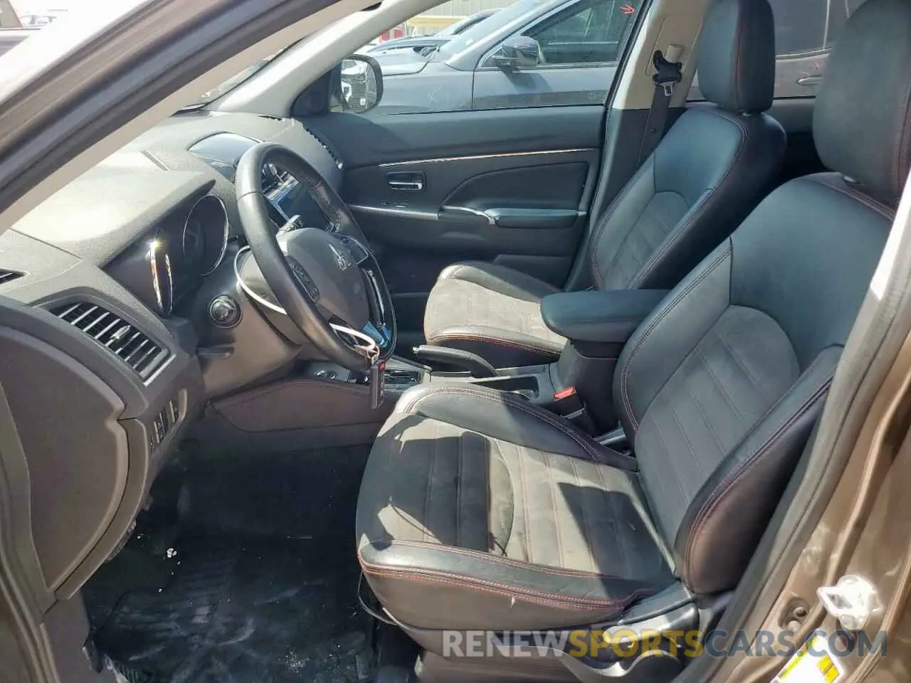 7 Photograph of a damaged car JA4AR4AW8KU005764 MITSUBISHI OUTLANDER 2019