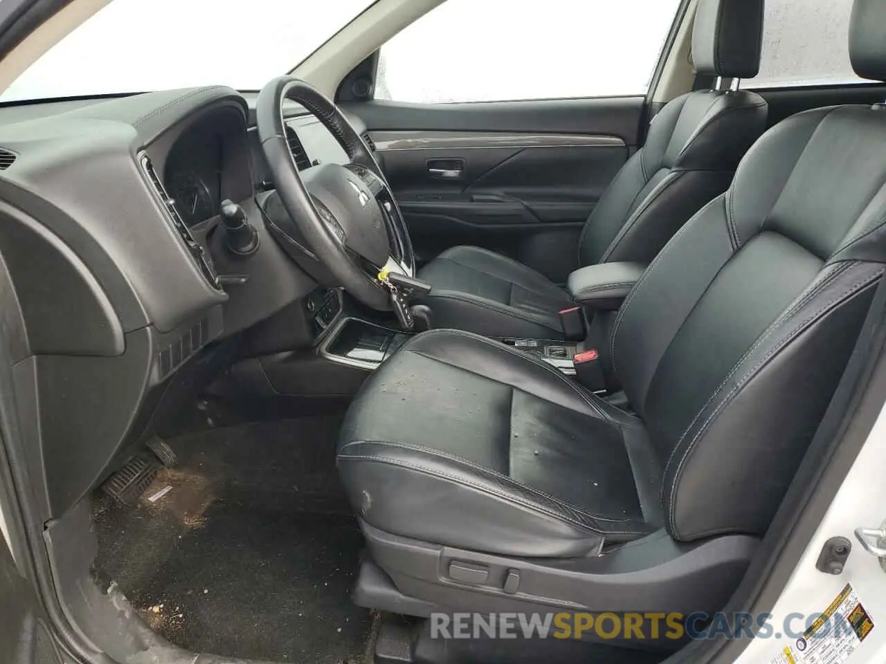7 Photograph of a damaged car JA4AZ2A36KZ602425 MITSUBISHI OUTLANDER 2019