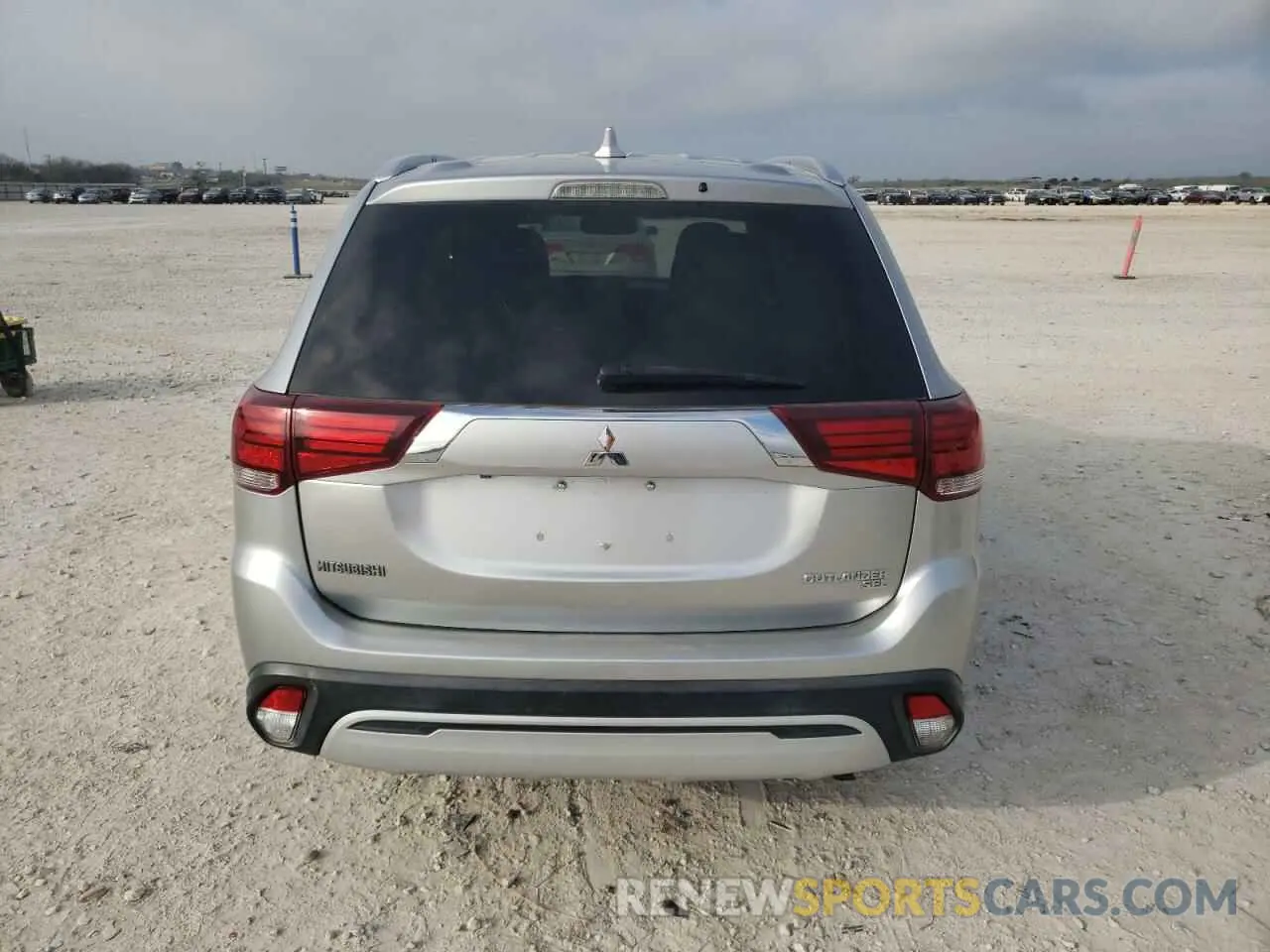 6 Photograph of a damaged car JA4AZ3A30KJ001063 MITSUBISHI OUTLANDER 2019