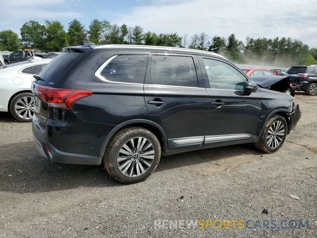 3 Photograph of a damaged car JA4AZ3A30KZ006331 MITSUBISHI OUTLANDER 2019