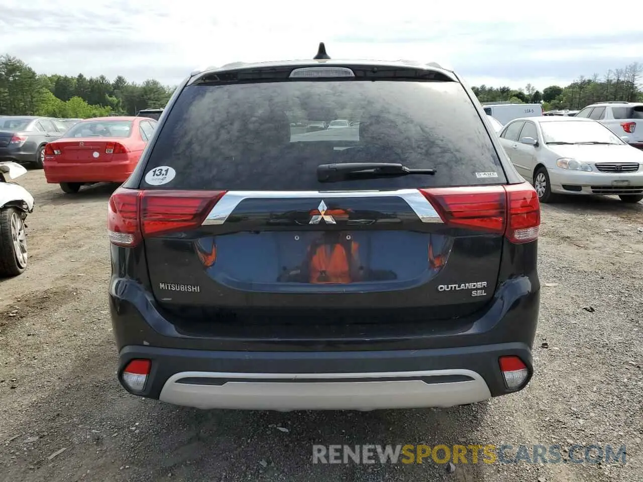 6 Photograph of a damaged car JA4AZ3A30KZ006331 MITSUBISHI OUTLANDER 2019