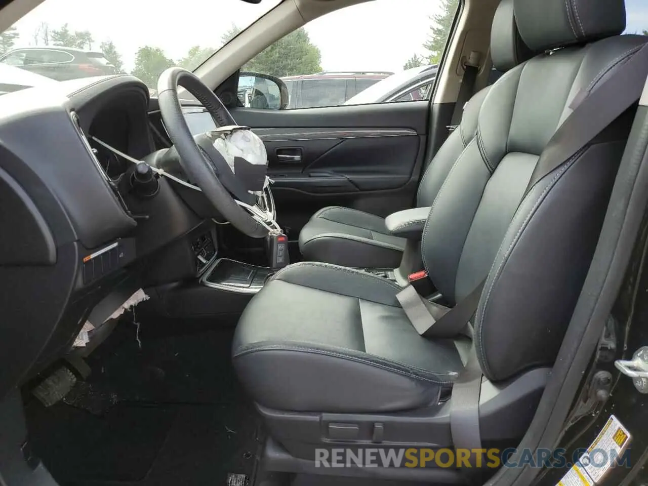 7 Photograph of a damaged car JA4AZ3A30KZ006331 MITSUBISHI OUTLANDER 2019