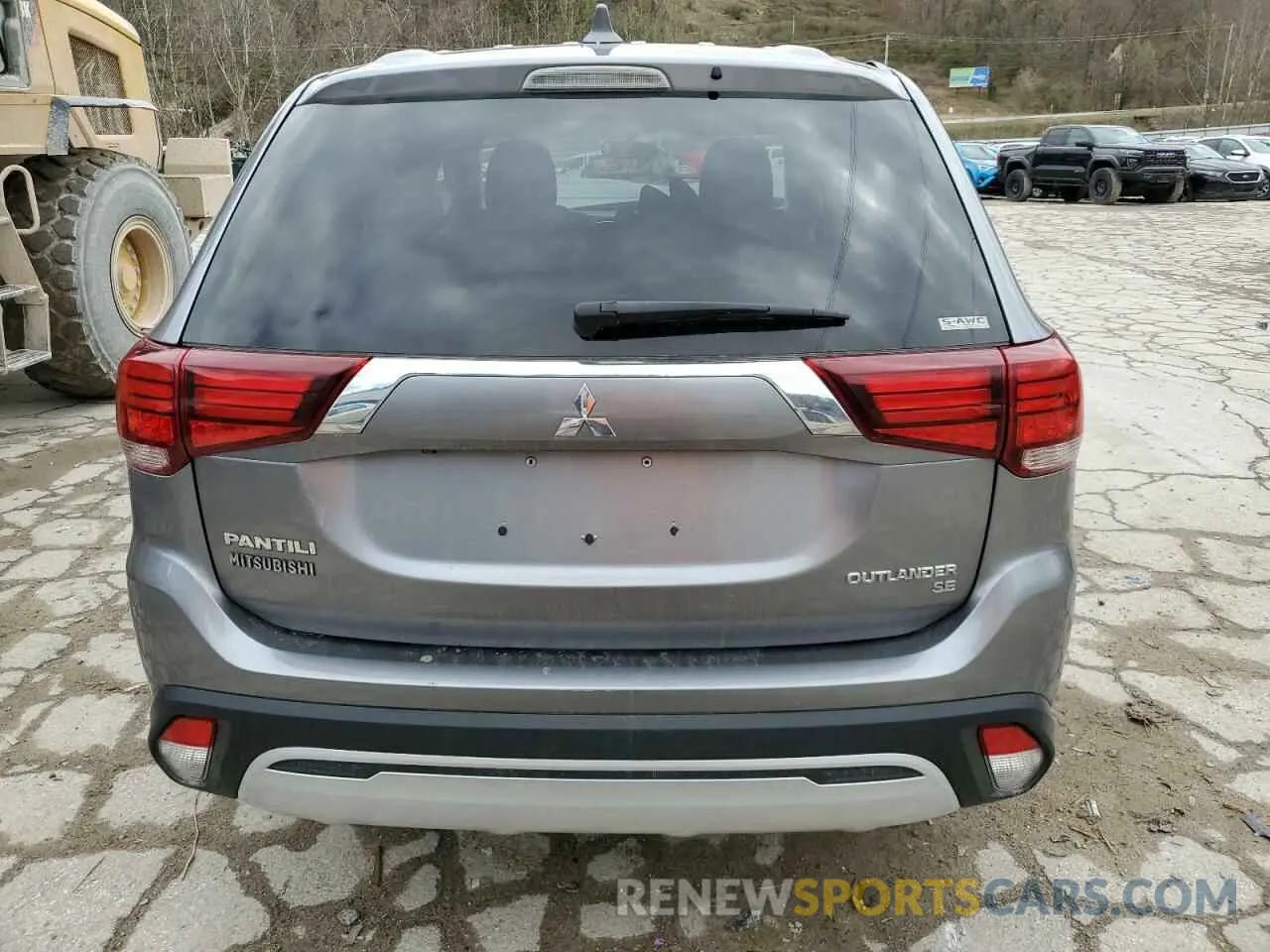 6 Photograph of a damaged car JA4AZ3A31KZ013871 MITSUBISHI OUTLANDER 2019