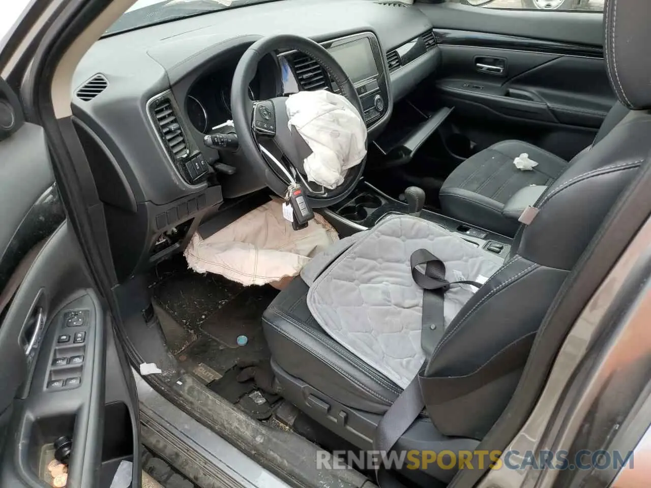8 Photograph of a damaged car JA4AZ3A31KZ013871 MITSUBISHI OUTLANDER 2019