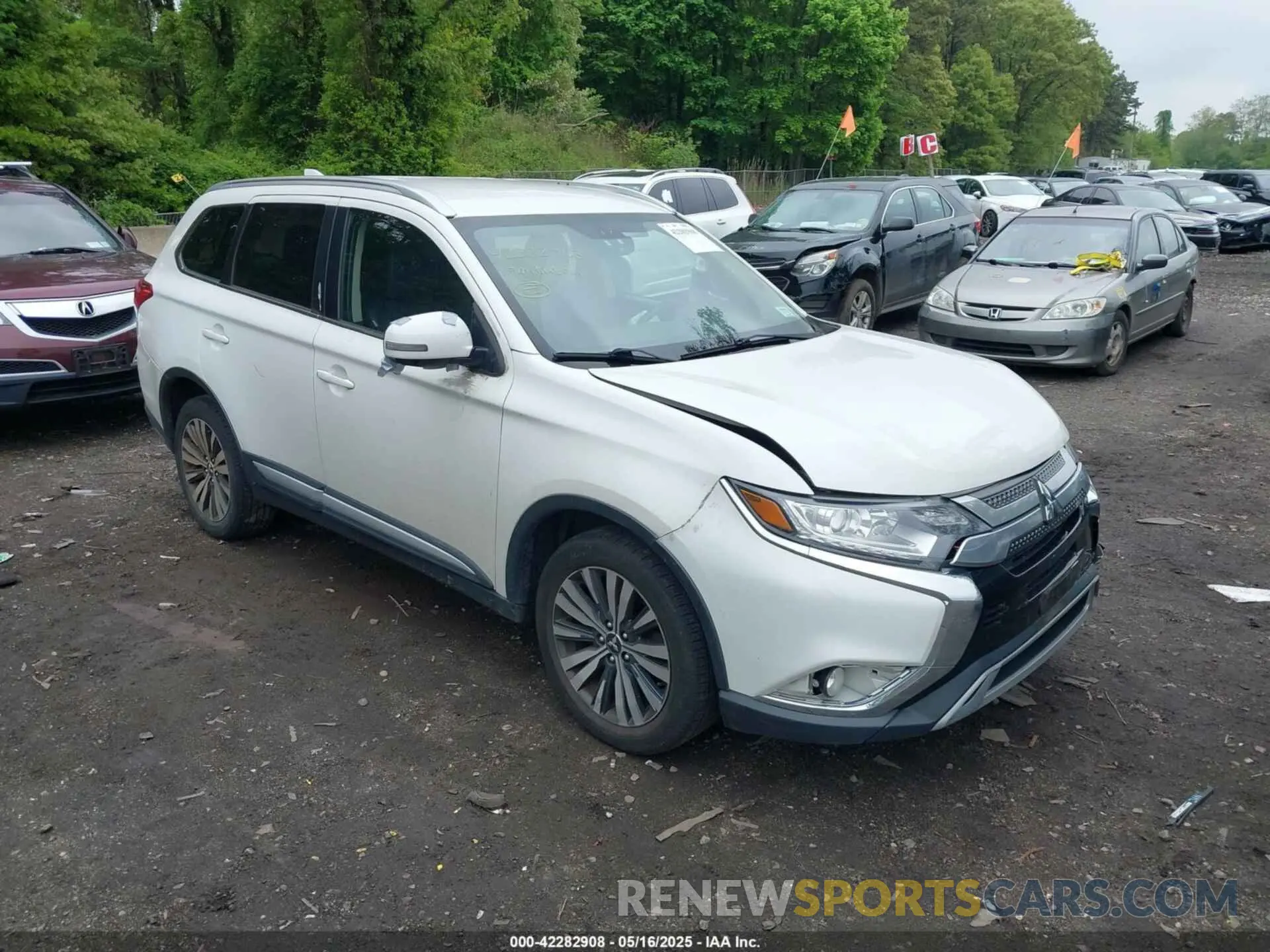 1 Photograph of a damaged car JA4AZ3A31KZ036096 MITSUBISHI OUTLANDER 2019