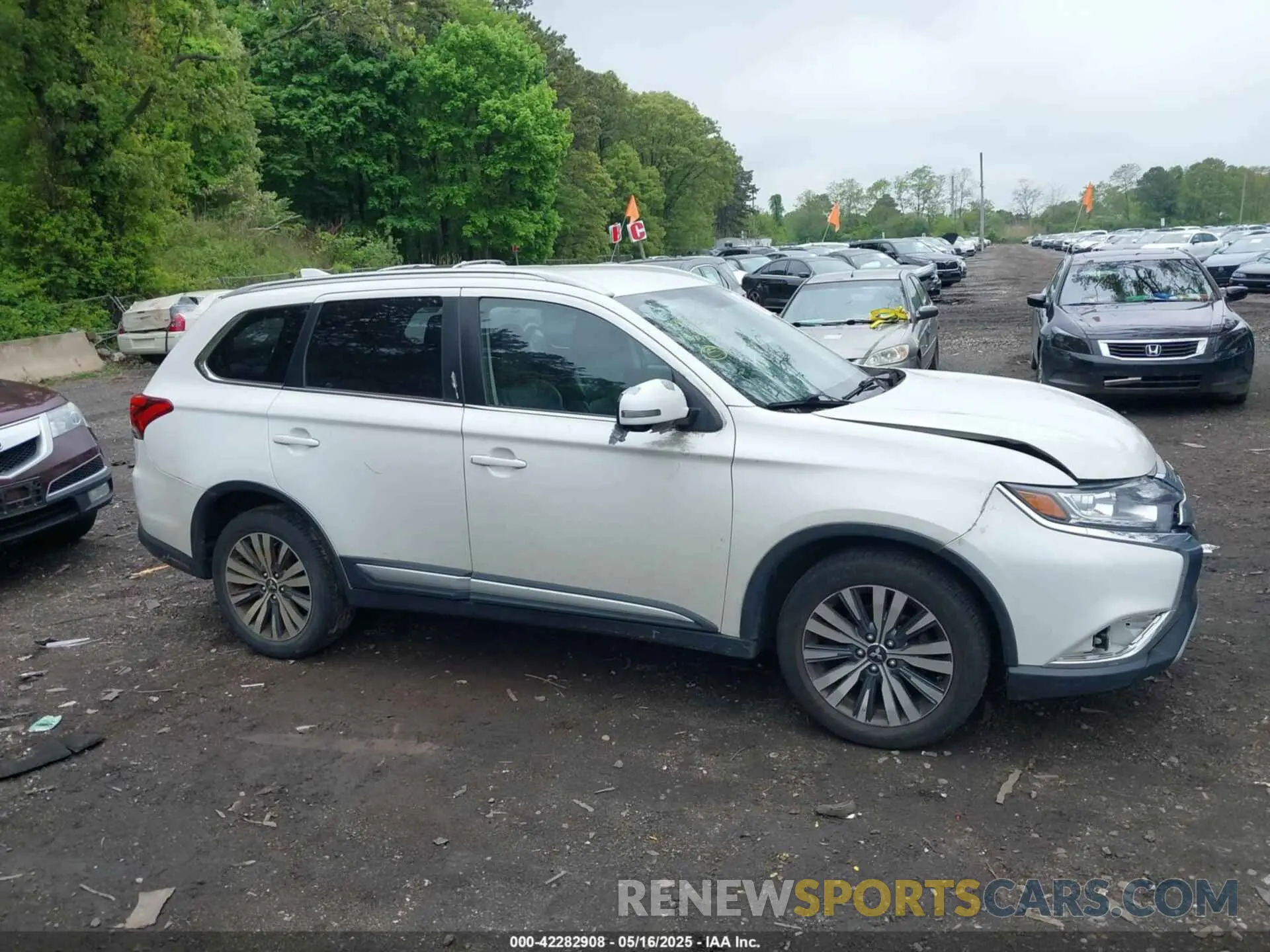 13 Photograph of a damaged car JA4AZ3A31KZ036096 MITSUBISHI OUTLANDER 2019