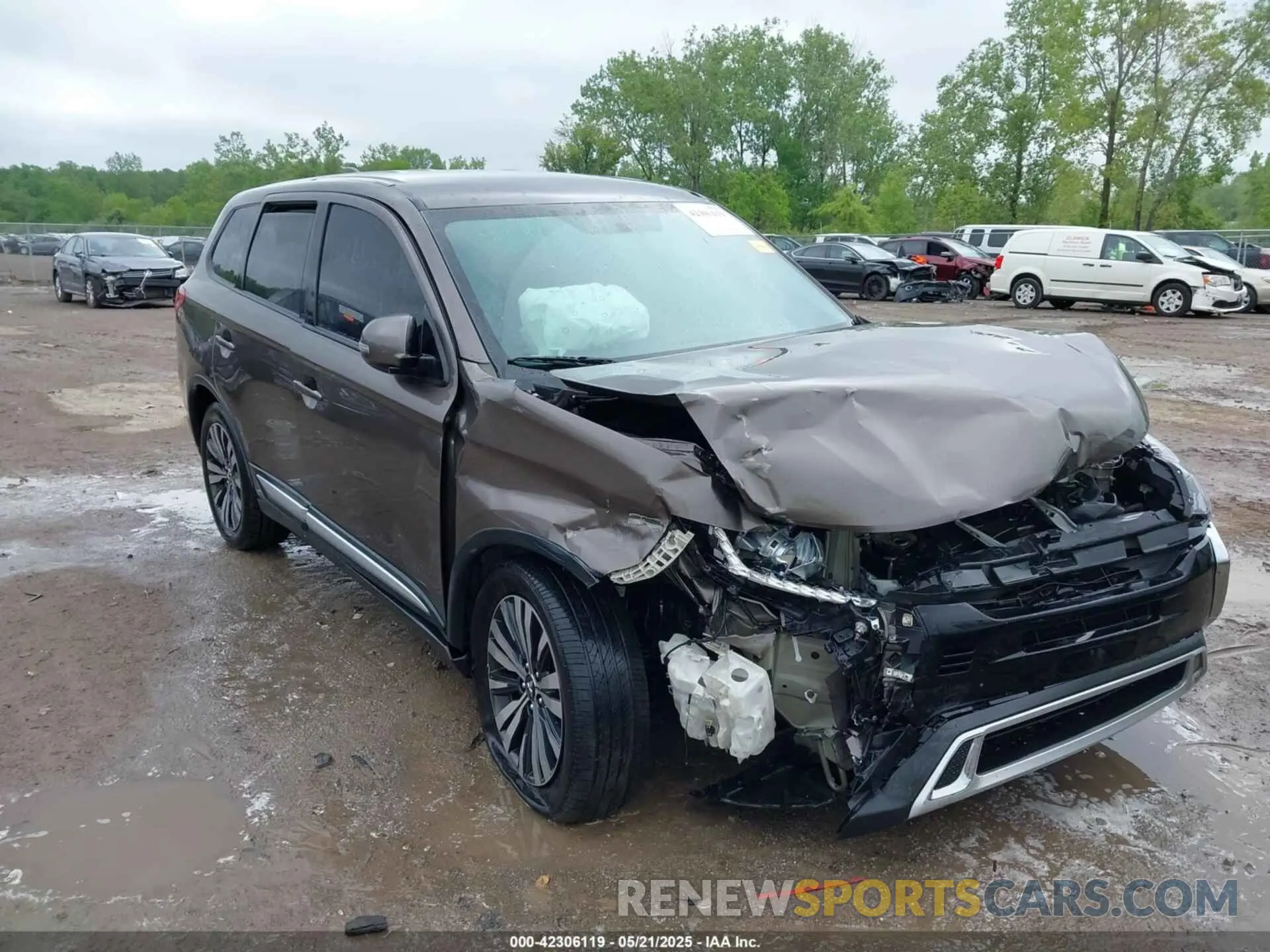 1 Photograph of a damaged car JA4AZ3A31KZ043372 MITSUBISHI OUTLANDER 2019