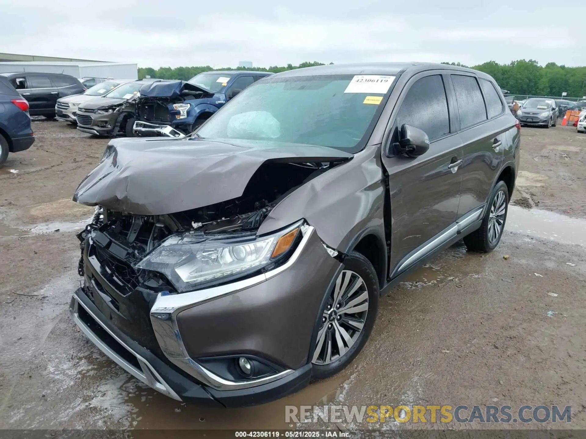 2 Photograph of a damaged car JA4AZ3A31KZ043372 MITSUBISHI OUTLANDER 2019