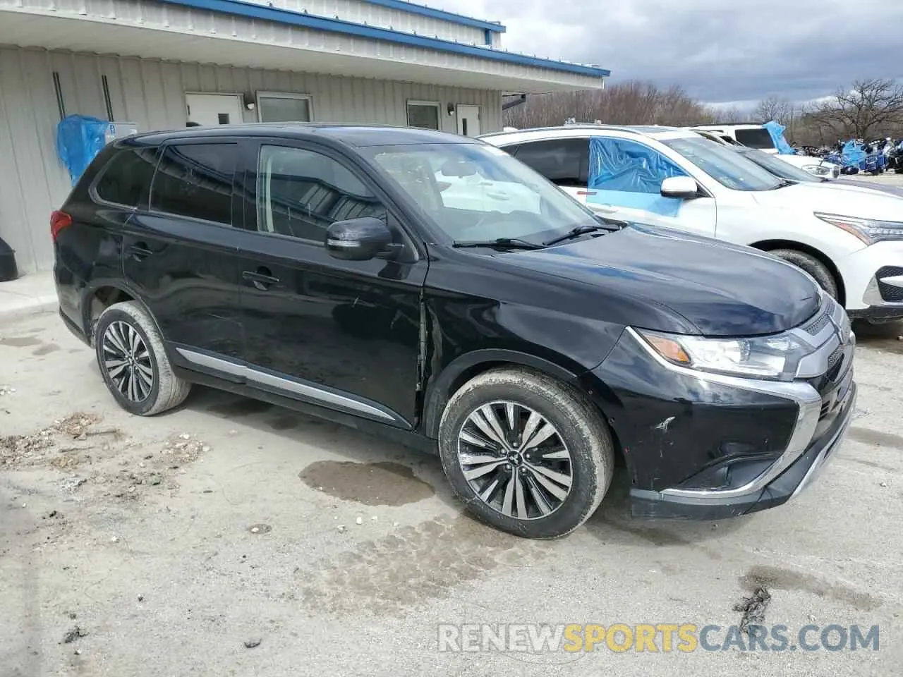 4 Photograph of a damaged car JA4AZ3A31KZ047129 MITSUBISHI OUTLANDER 2019