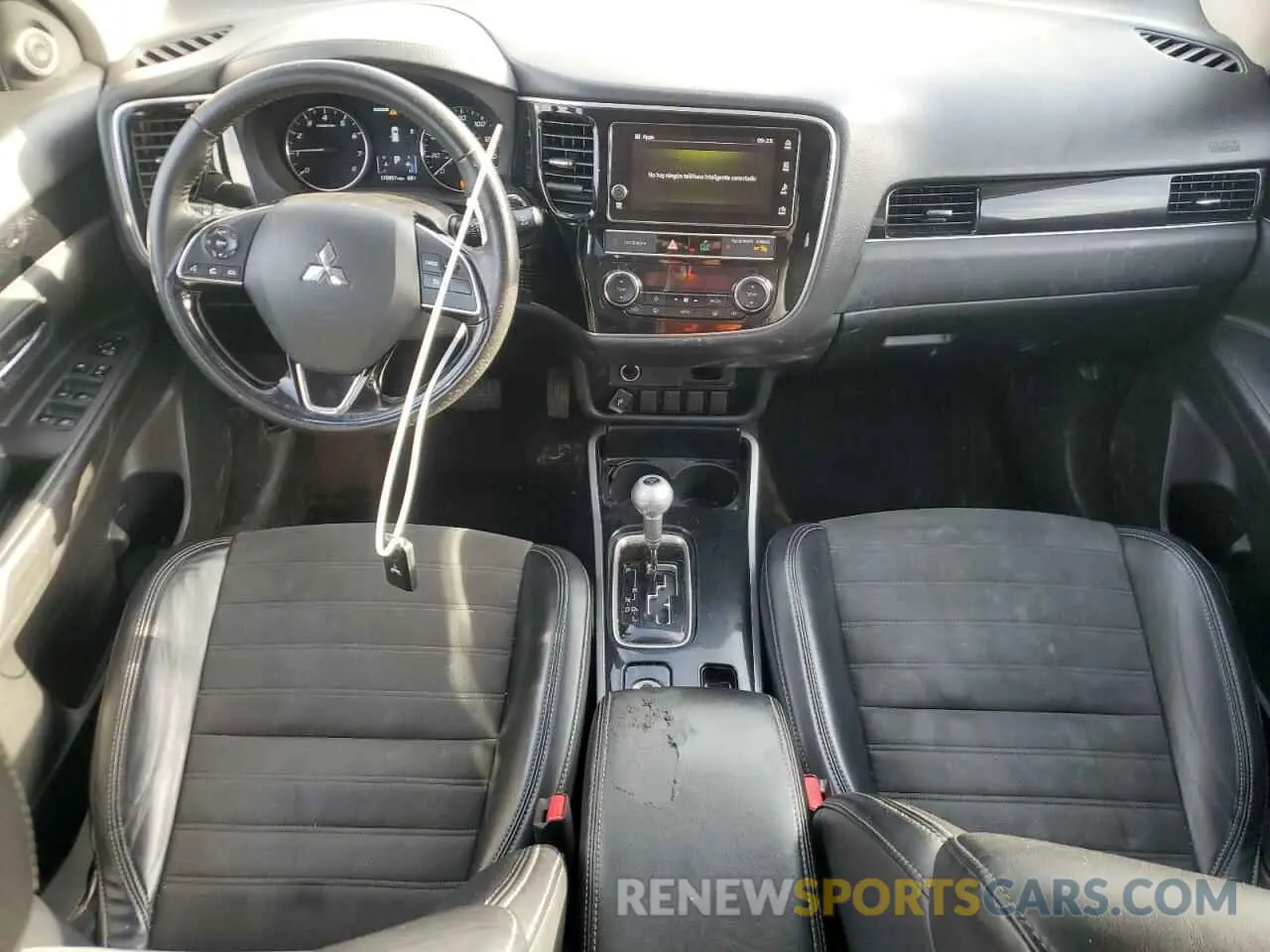 8 Photograph of a damaged car JA4AZ3A32KZ005438 MITSUBISHI OUTLANDER 2019