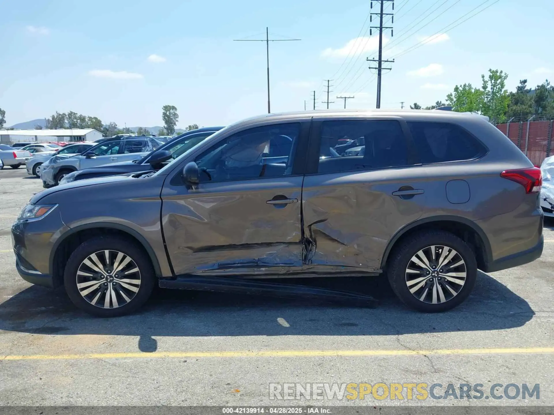 15 Photograph of a damaged car JA4AZ3A32KZ012387 MITSUBISHI OUTLANDER 2019