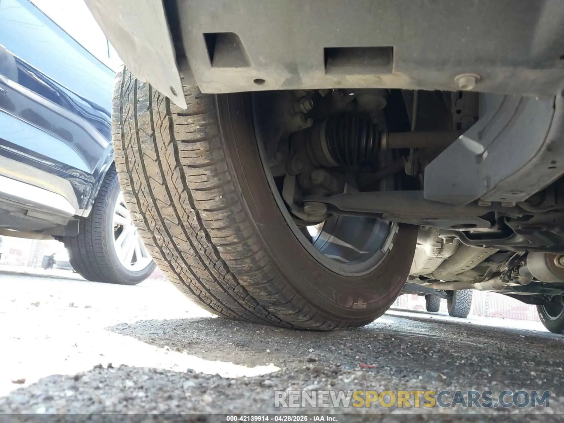 22 Photograph of a damaged car JA4AZ3A32KZ012387 MITSUBISHI OUTLANDER 2019