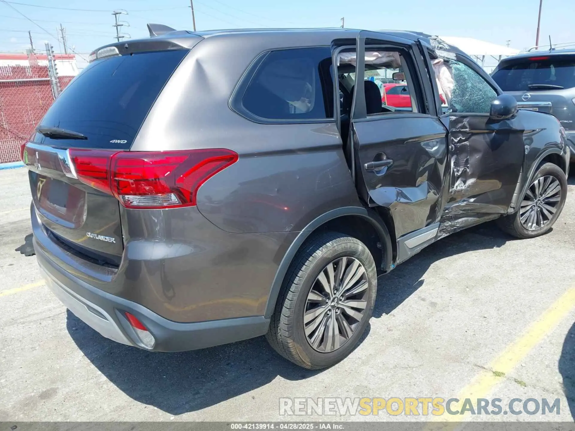 4 Photograph of a damaged car JA4AZ3A32KZ012387 MITSUBISHI OUTLANDER 2019