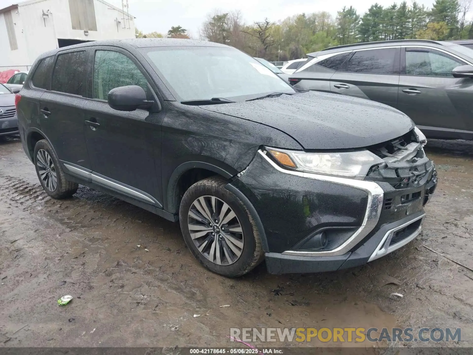 1 Photograph of a damaged car JA4AZ3A32KZ020814 MITSUBISHI OUTLANDER 2019