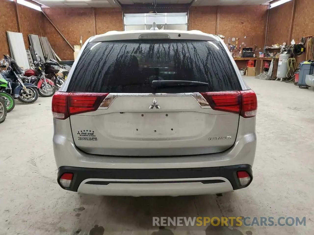6 Photograph of a damaged car JA4AZ3A33KZ031238 MITSUBISHI OUTLANDER 2019