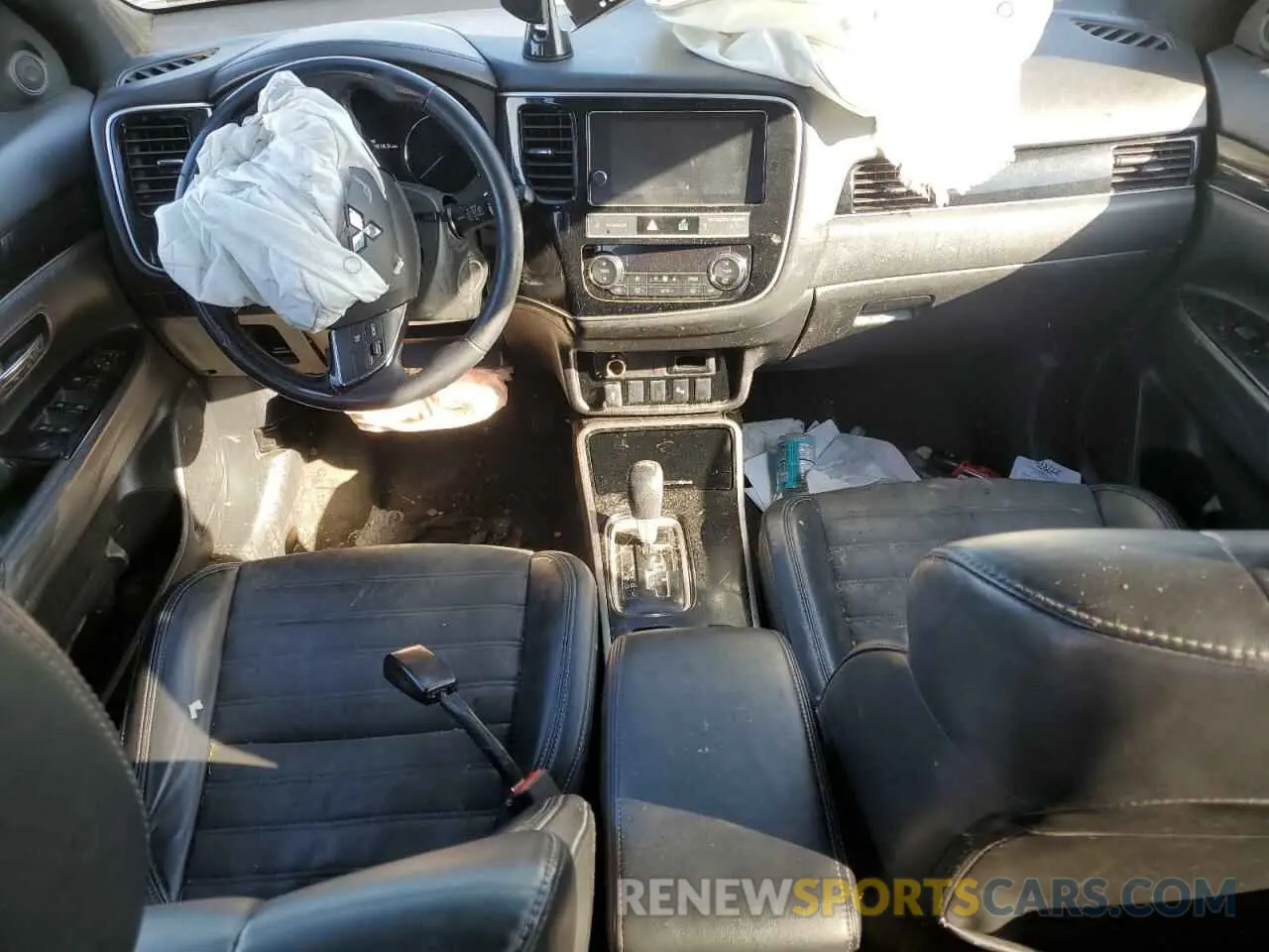 8 Photograph of a damaged car JA4AZ3A33KZ032566 MITSUBISHI OUTLANDER 2019
