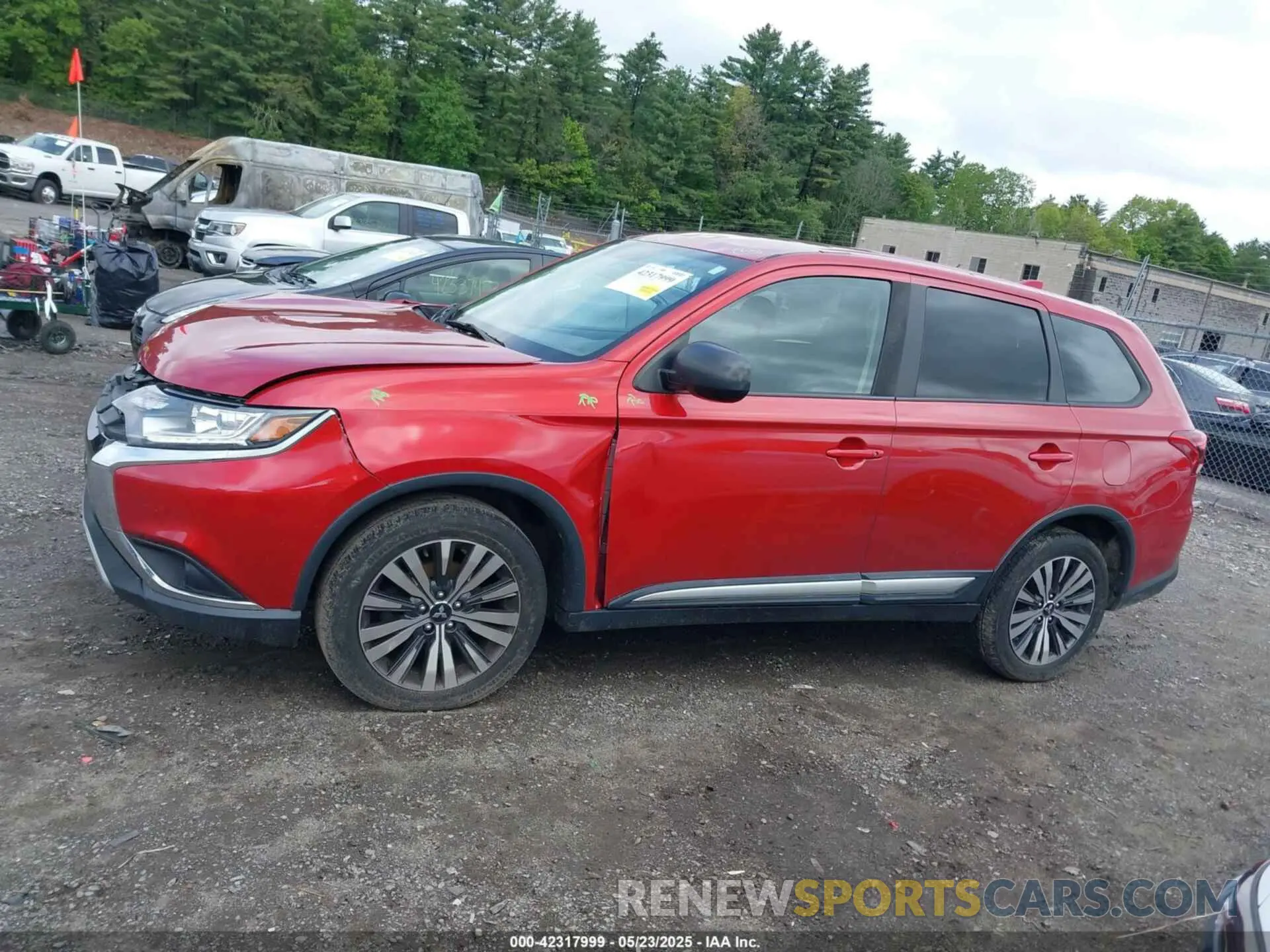 14 Photograph of a damaged car JA4AZ3A33KZ051750 MITSUBISHI OUTLANDER 2019