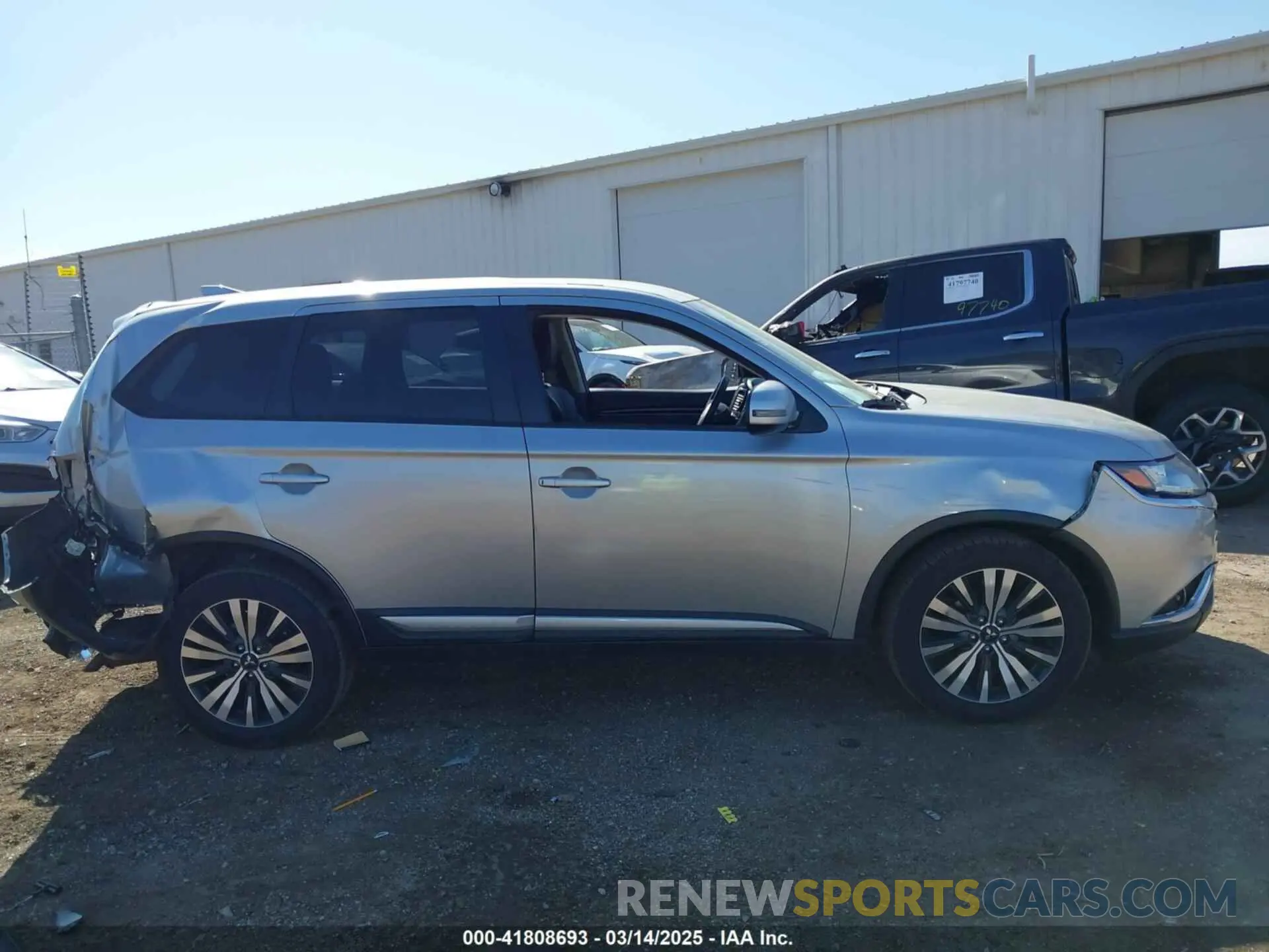 13 Photograph of a damaged car JA4AZ3A34KZ009989 MITSUBISHI OUTLANDER 2019