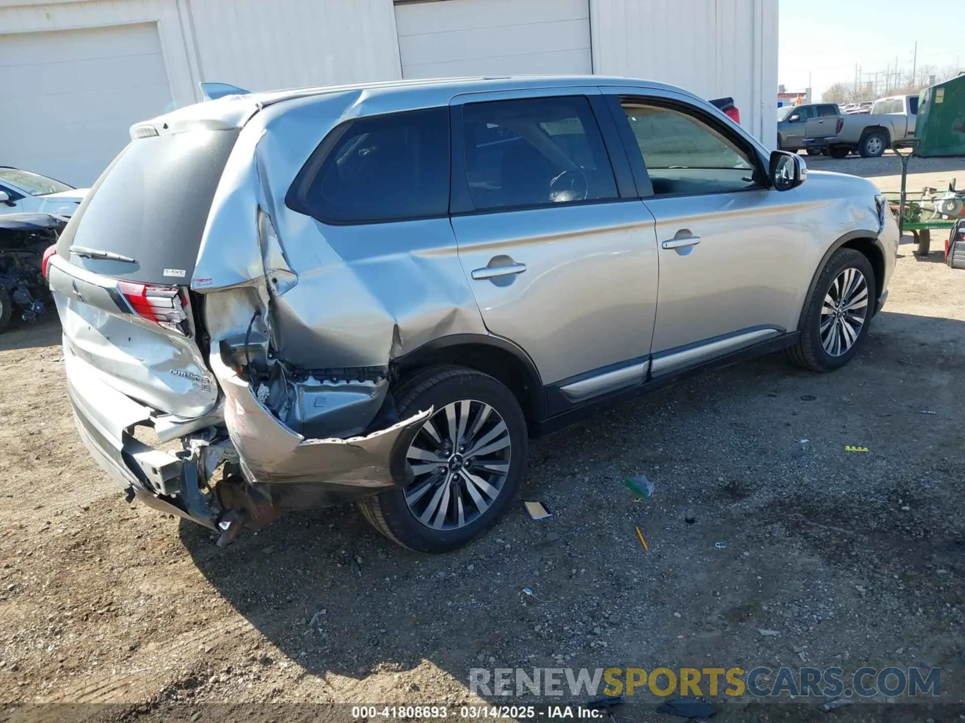 4 Photograph of a damaged car JA4AZ3A34KZ009989 MITSUBISHI OUTLANDER 2019