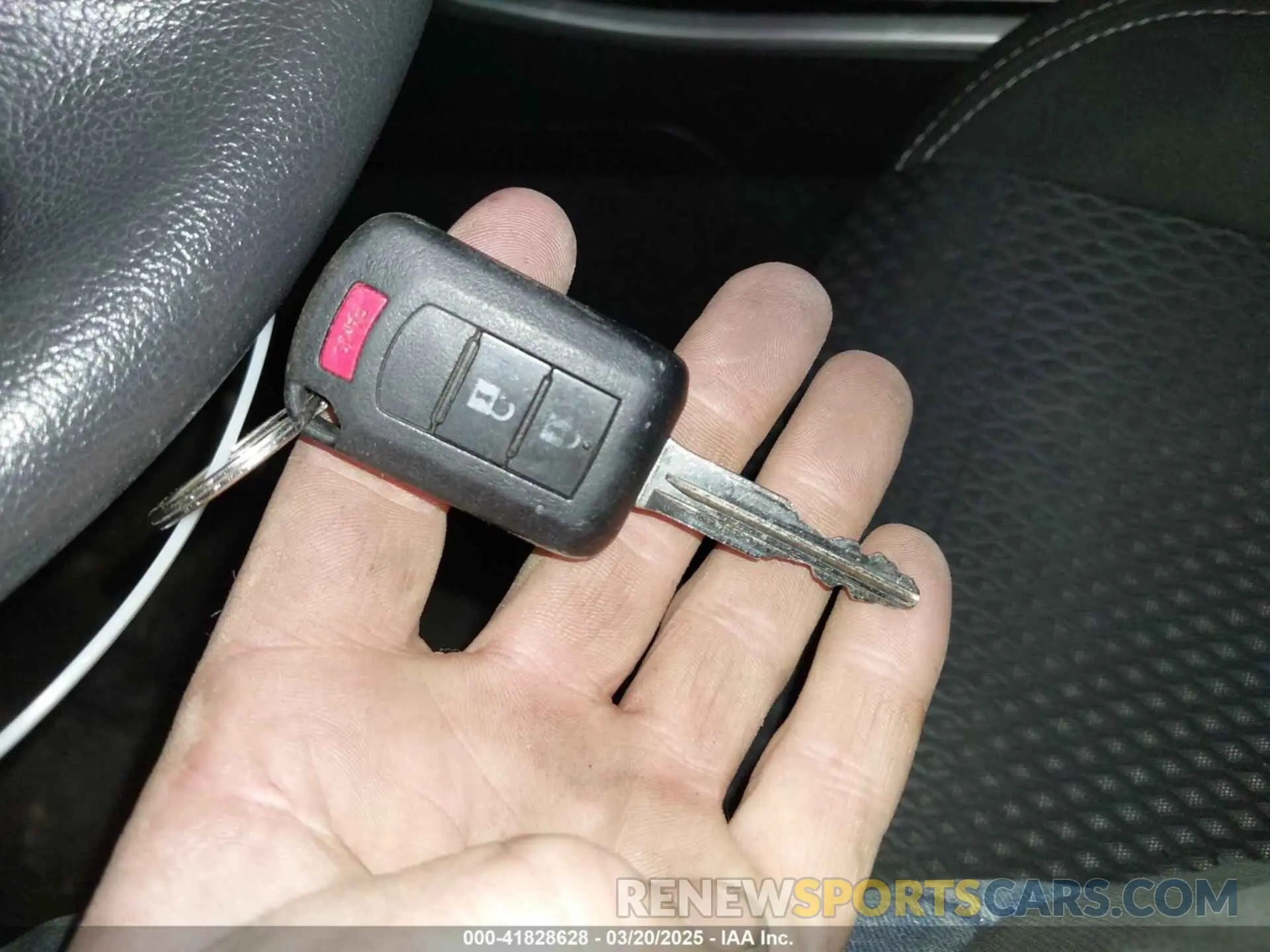 11 Photograph of a damaged car JA4AZ3A34KZ020667 MITSUBISHI OUTLANDER 2019