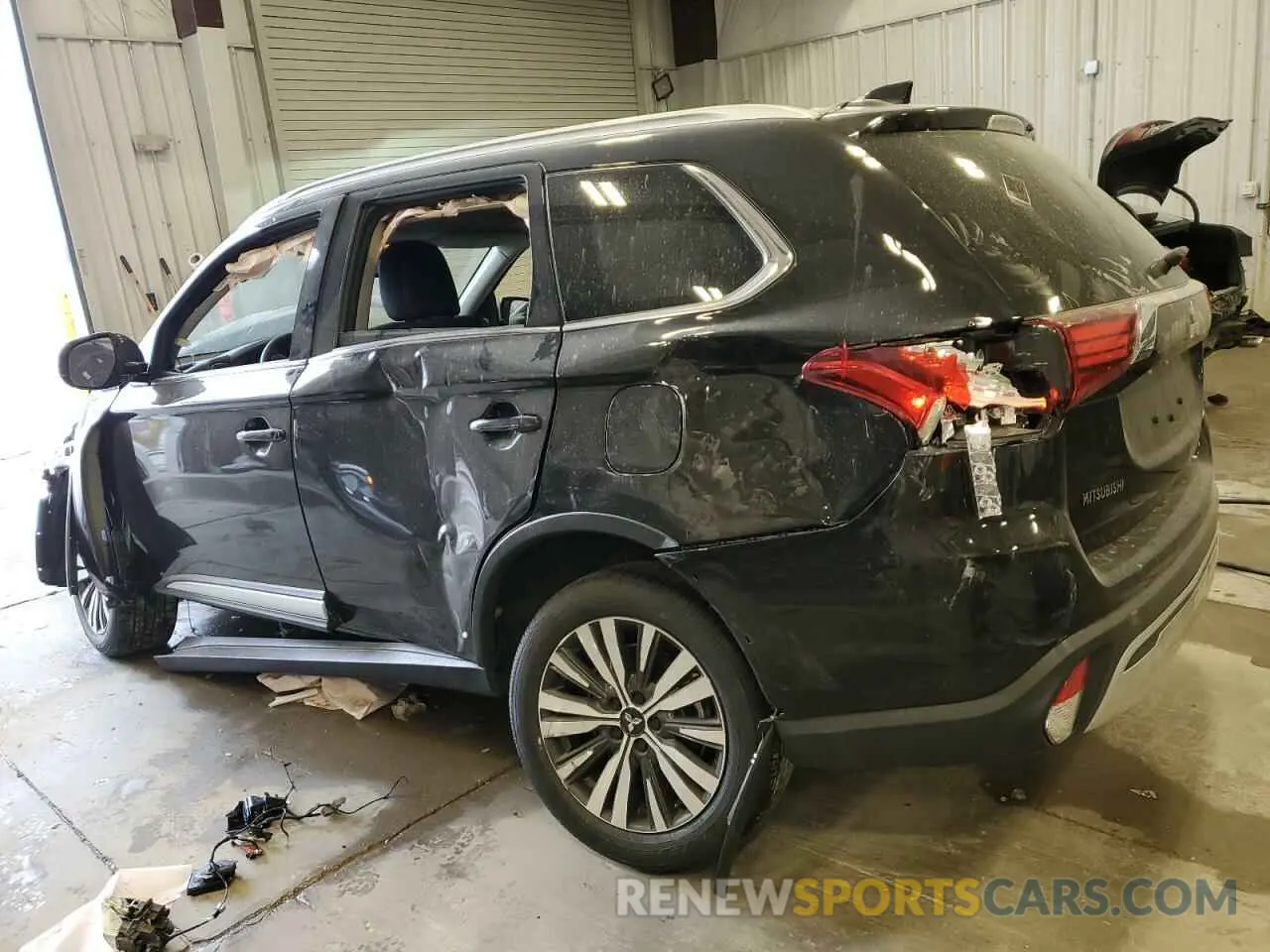 2 Photograph of a damaged car JA4AZ3A34KZ020846 MITSUBISHI OUTLANDER 2019
