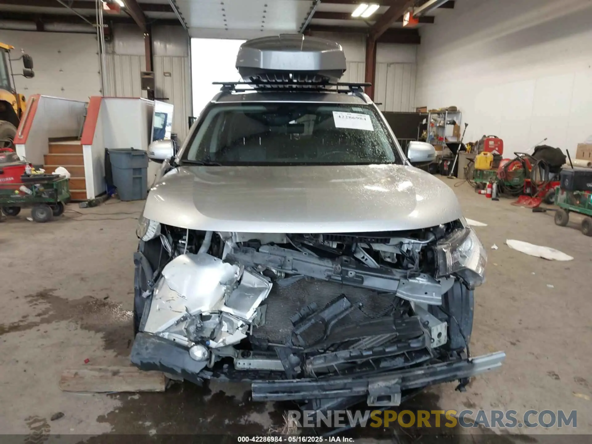 12 Photograph of a damaged car JA4AZ3A34KZ040160 MITSUBISHI OUTLANDER 2019