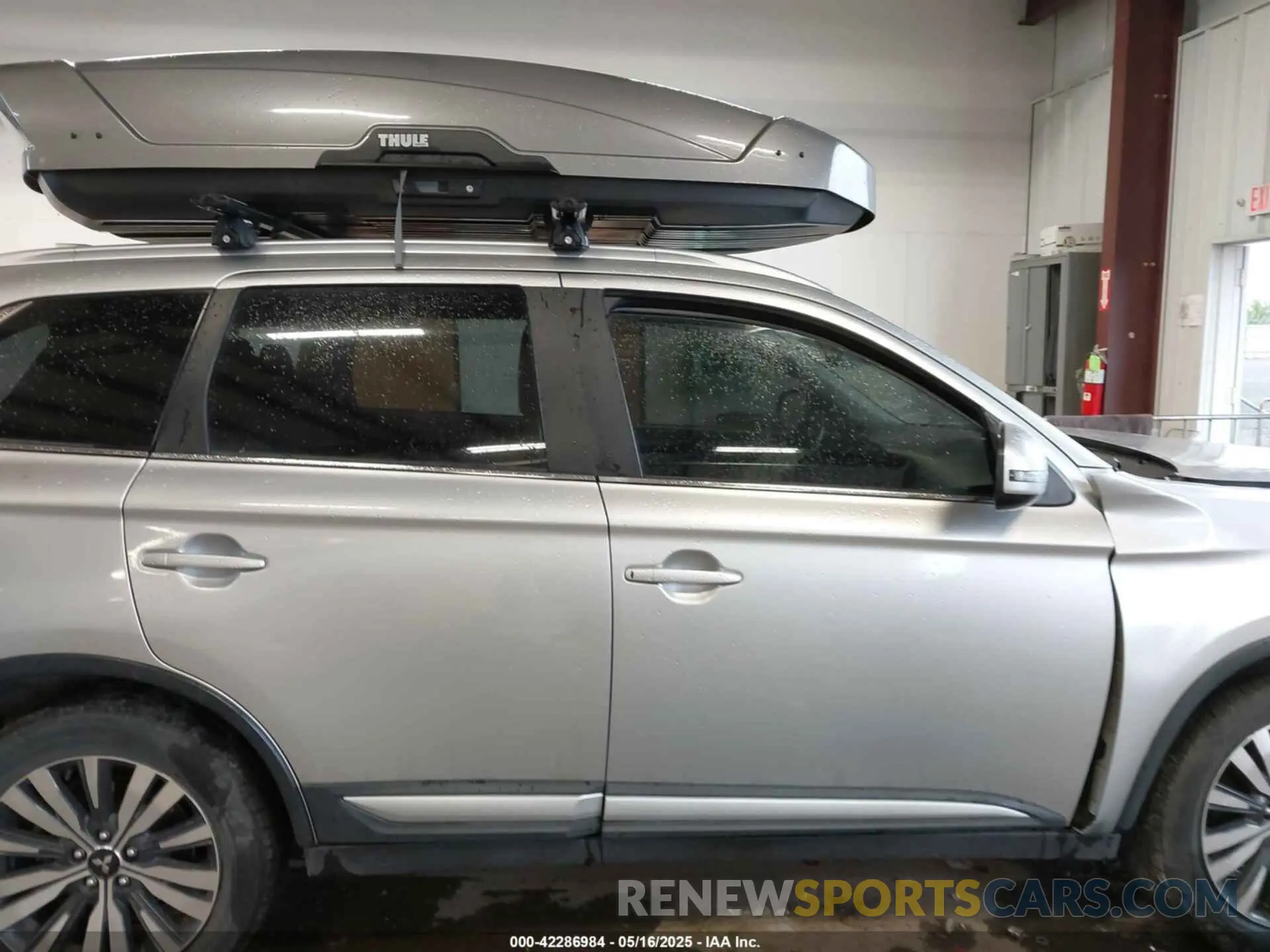13 Photograph of a damaged car JA4AZ3A34KZ040160 MITSUBISHI OUTLANDER 2019