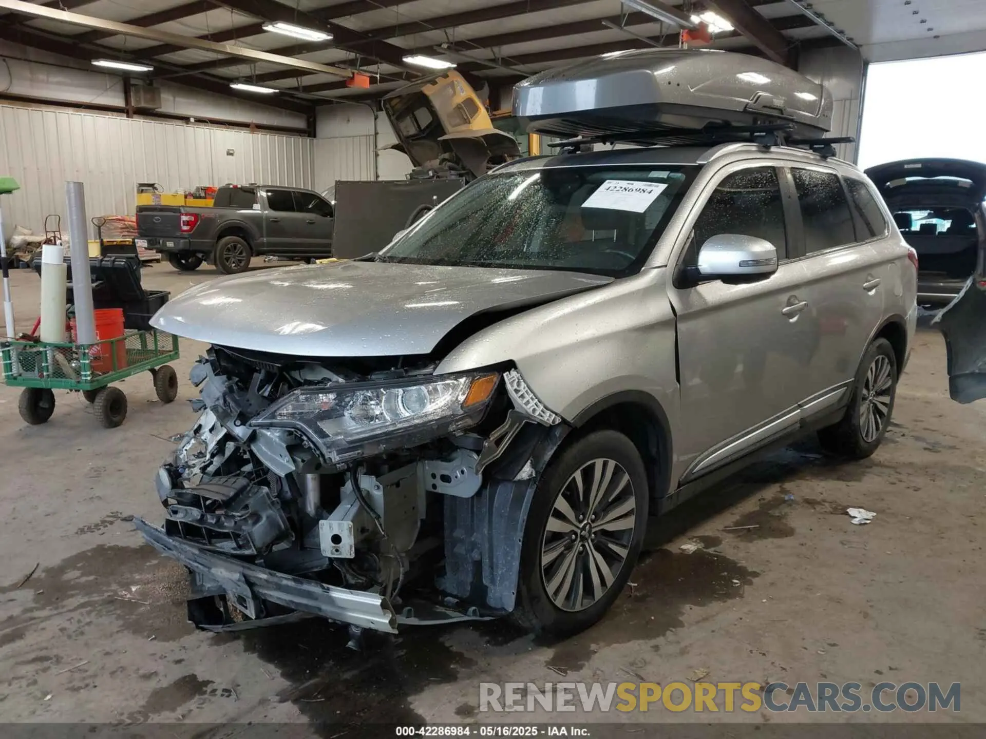 2 Photograph of a damaged car JA4AZ3A34KZ040160 MITSUBISHI OUTLANDER 2019