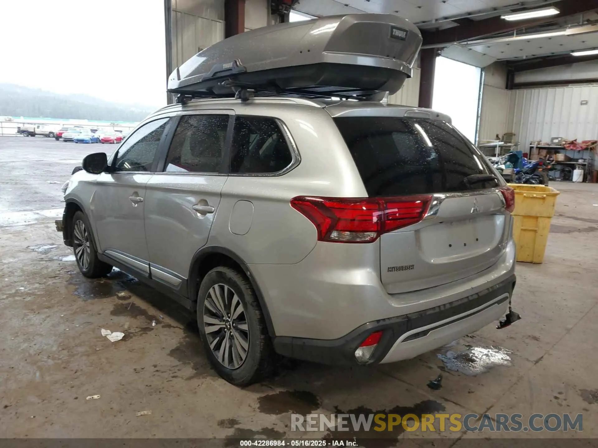 3 Photograph of a damaged car JA4AZ3A34KZ040160 MITSUBISHI OUTLANDER 2019