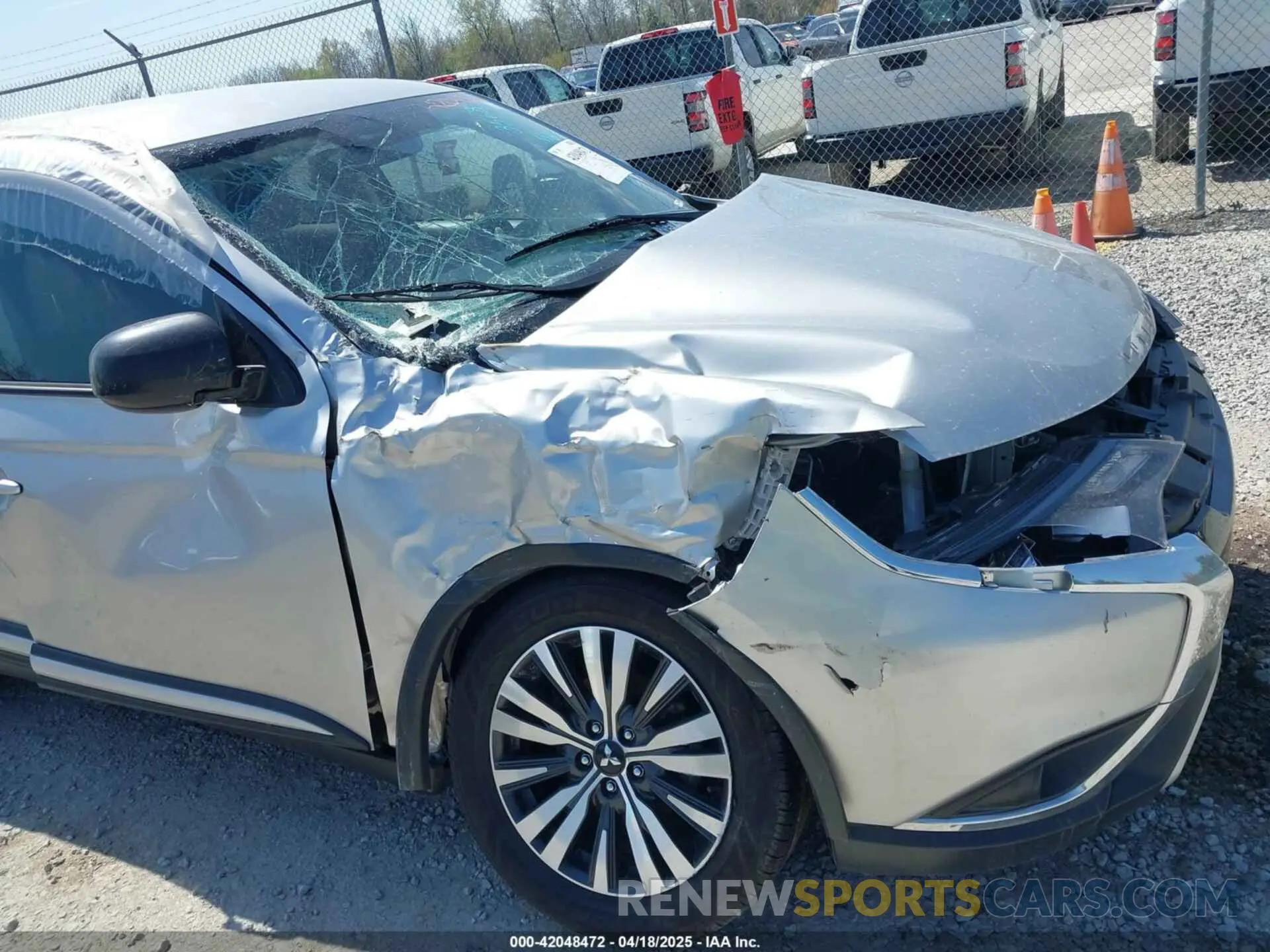 6 Photograph of a damaged car JA4AZ3A35KZ003568 MITSUBISHI OUTLANDER 2019