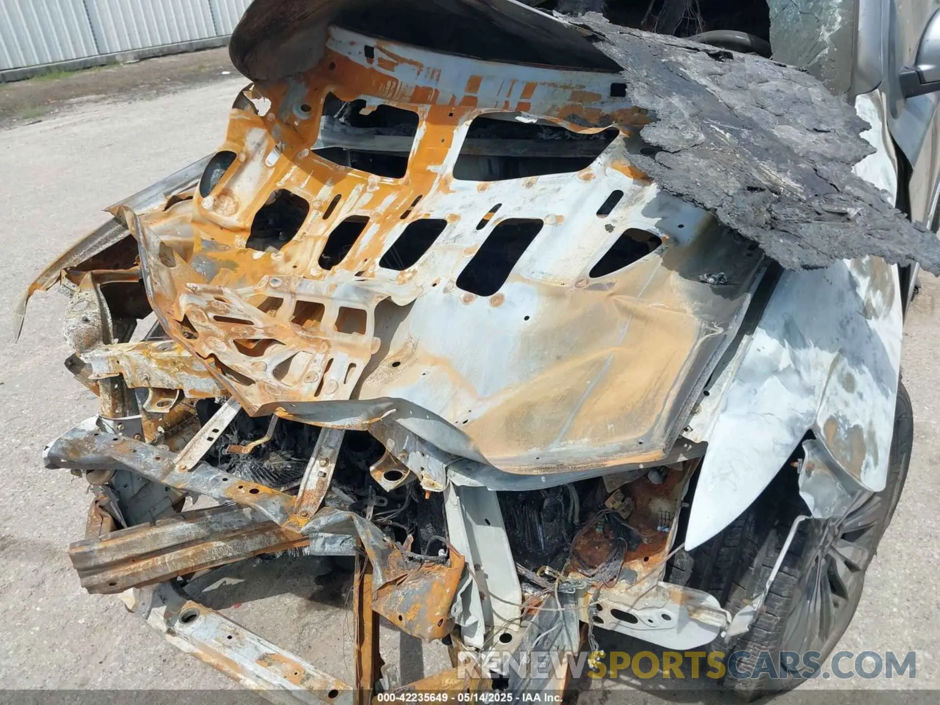 6 Photograph of a damaged car JA4AZ3A35KZ009709 MITSUBISHI OUTLANDER 2019