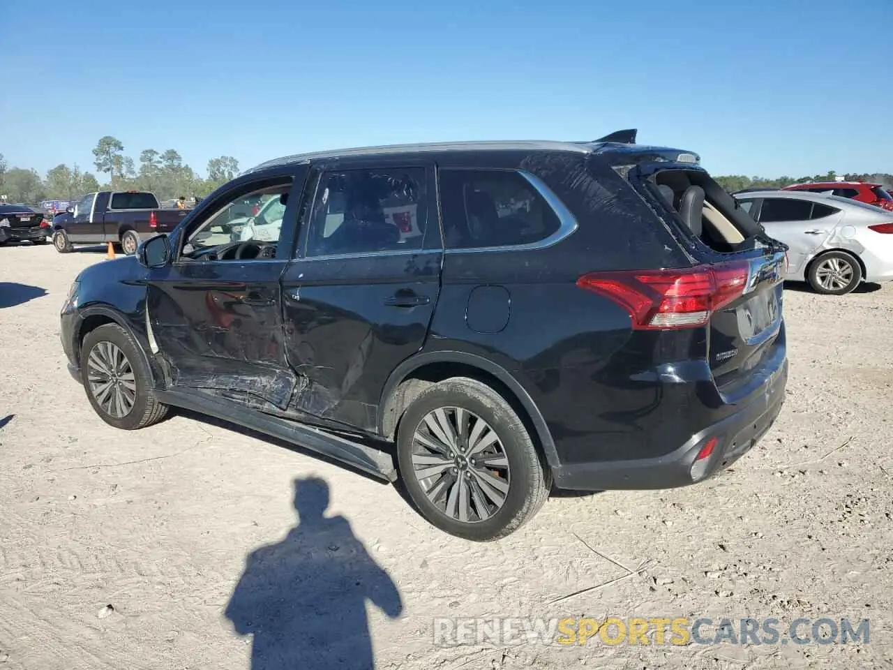 2 Photograph of a damaged car JA4AZ3A35KZ038059 MITSUBISHI OUTLANDER 2019
