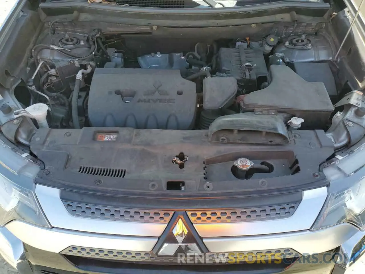 12 Photograph of a damaged car JA4AZ3A35KZ040037 MITSUBISHI OUTLANDER 2019