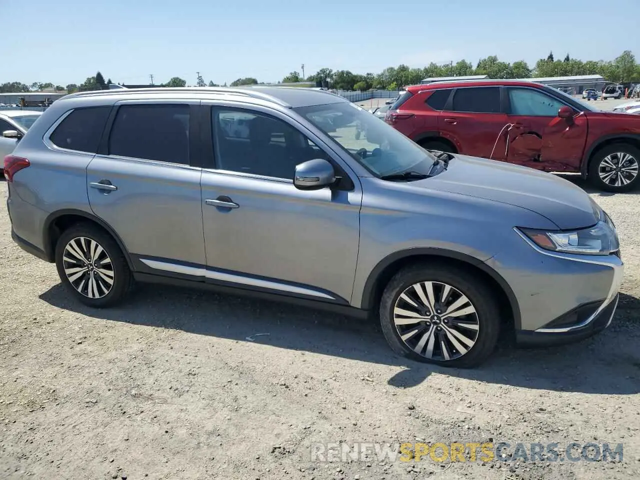 4 Photograph of a damaged car JA4AZ3A35KZ040037 MITSUBISHI OUTLANDER 2019