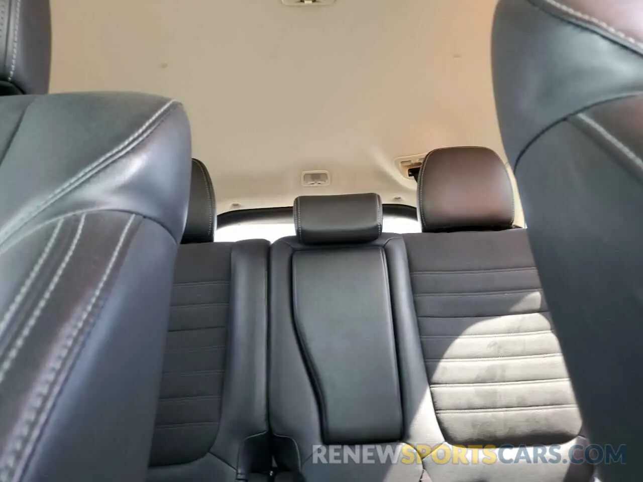 10 Photograph of a damaged car JA4AZ3A35KZ044959 MITSUBISHI OUTLANDER 2019
