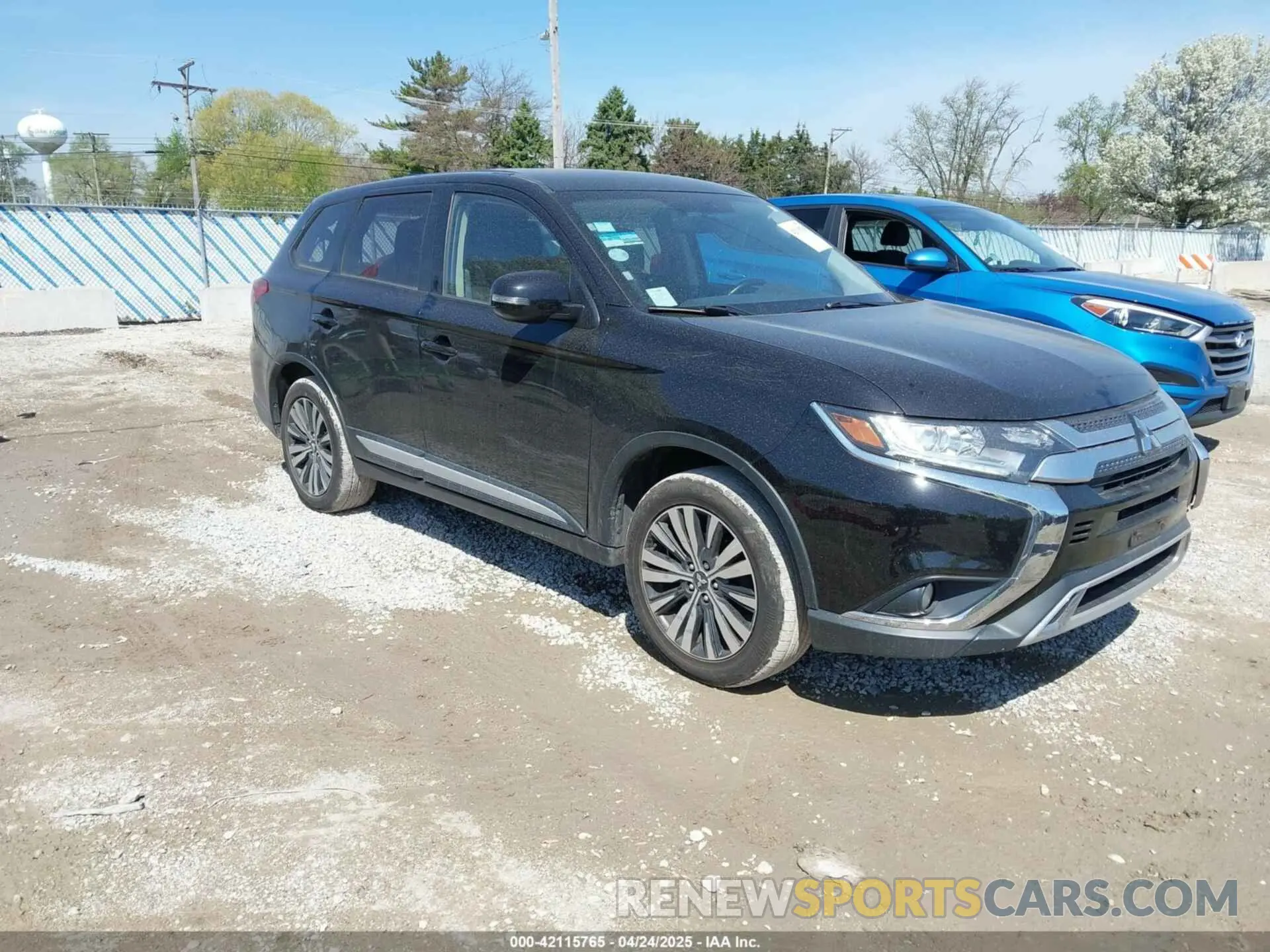 1 Photograph of a damaged car JA4AZ3A36KZ019410 MITSUBISHI OUTLANDER 2019