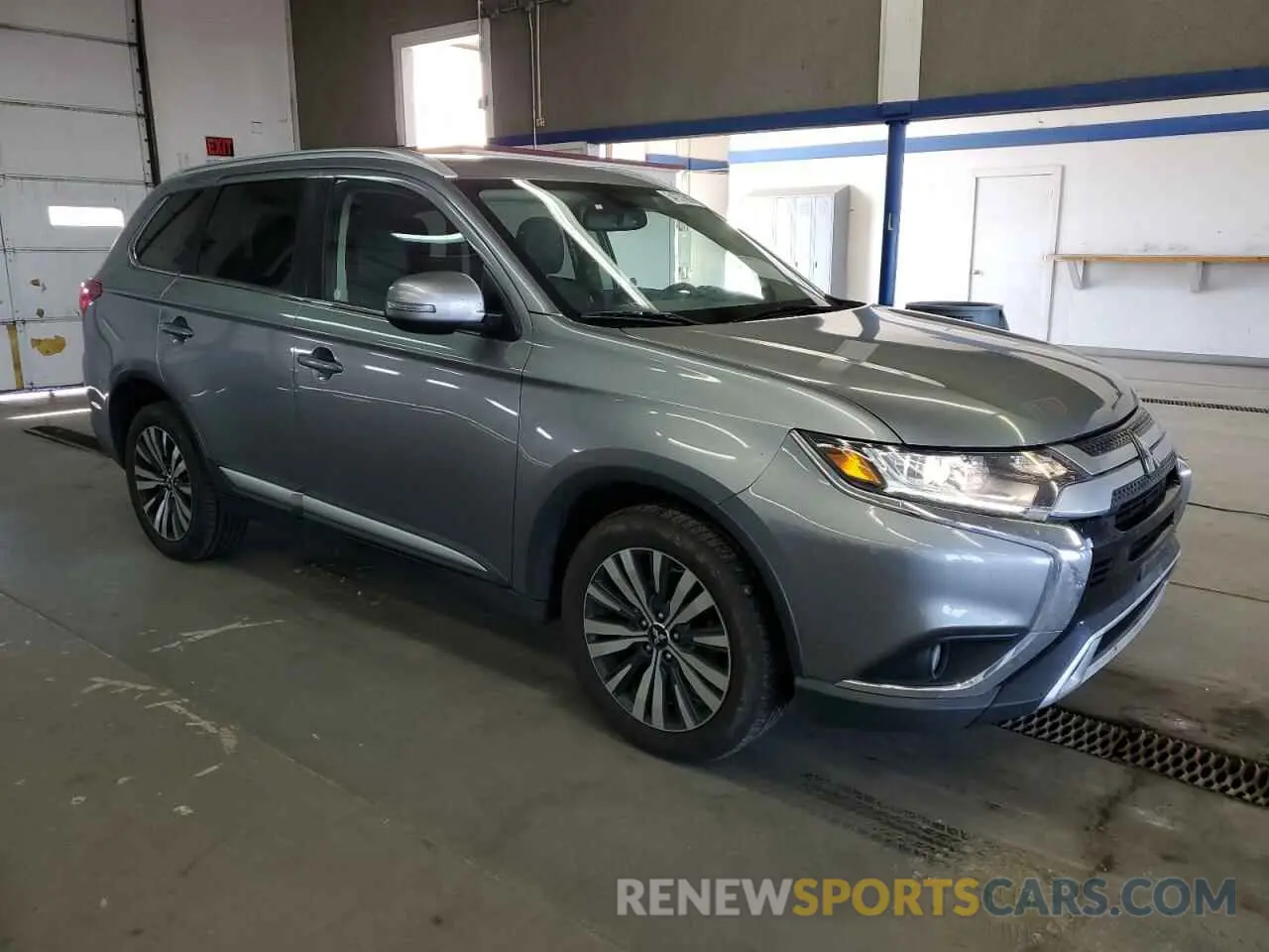4 Photograph of a damaged car JA4AZ3A36KZ042069 MITSUBISHI OUTLANDER 2019