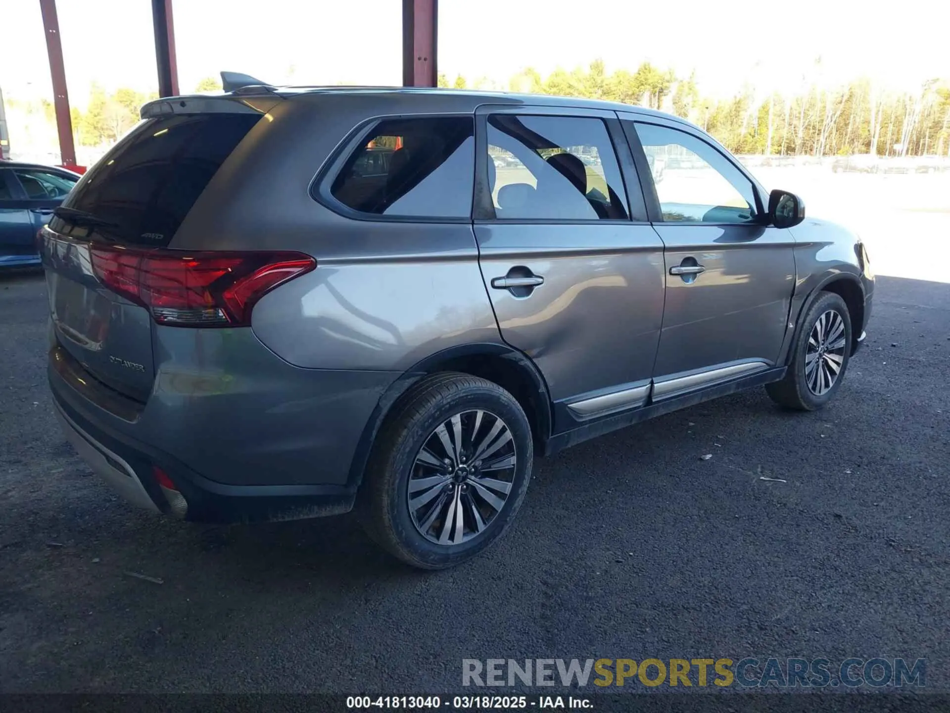 4 Photograph of a damaged car JA4AZ3A37KZ011574 MITSUBISHI OUTLANDER 2019
