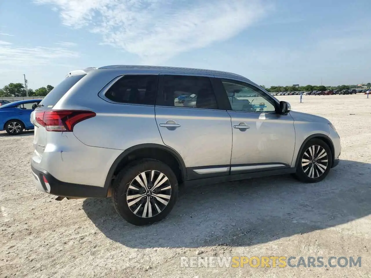 3 Photograph of a damaged car JA4AZ3A37KZ042274 MITSUBISHI OUTLANDER 2019