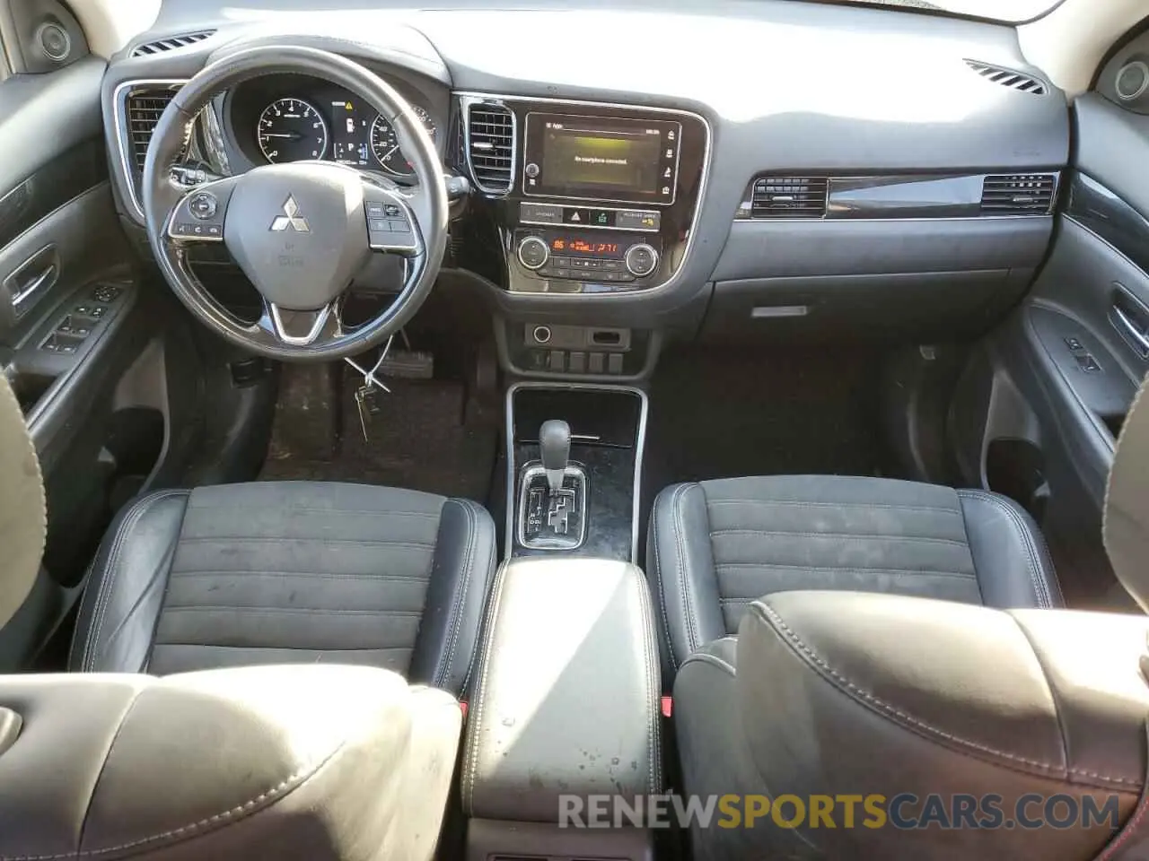 8 Photograph of a damaged car JA4AZ3A37KZ042761 MITSUBISHI OUTLANDER 2019