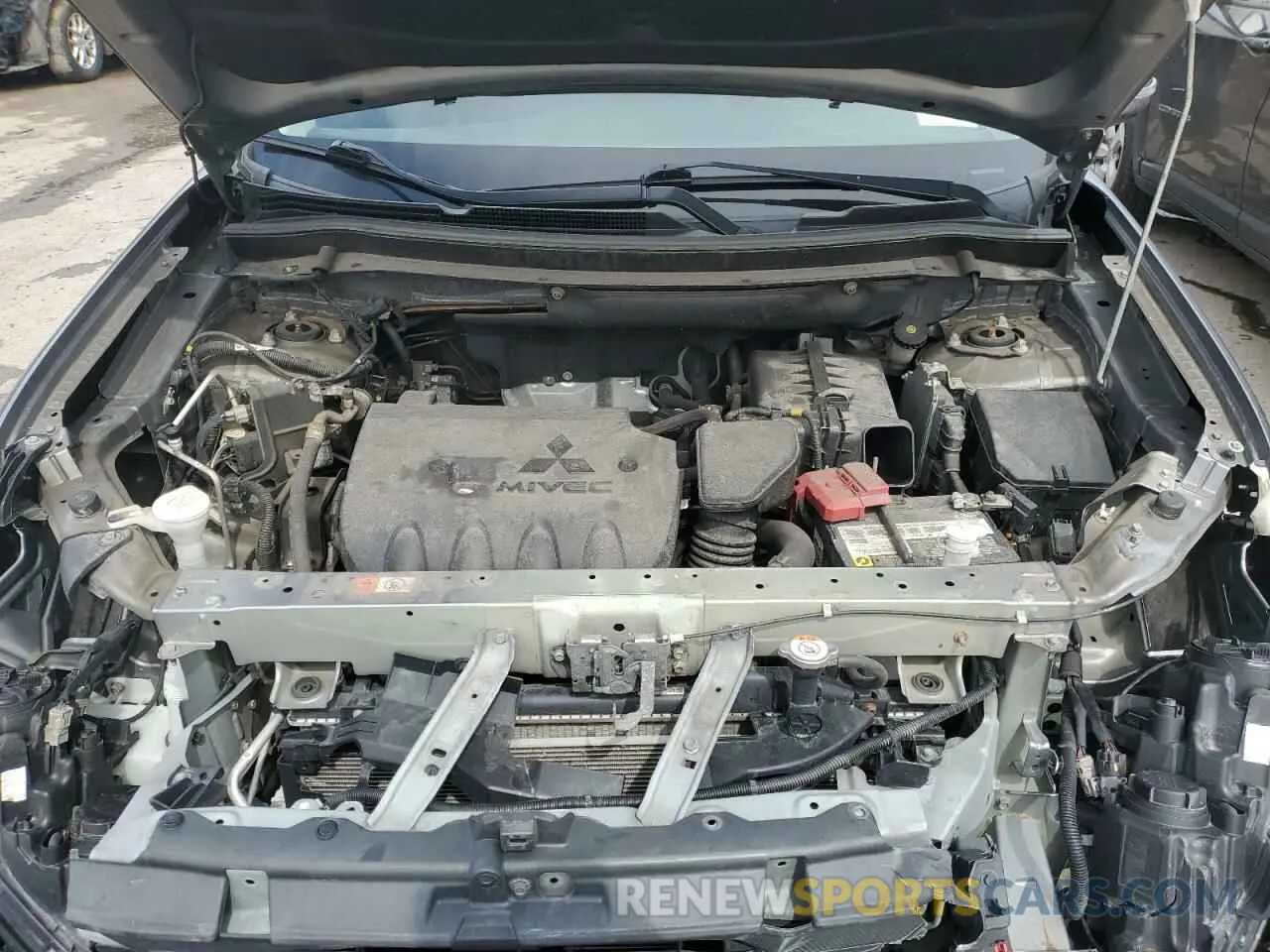 12 Photograph of a damaged car JA4AZ3A37KZ045479 MITSUBISHI OUTLANDER 2019