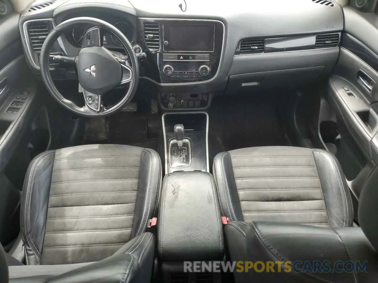 8 Photograph of a damaged car JA4AZ3A37KZ045479 MITSUBISHI OUTLANDER 2019