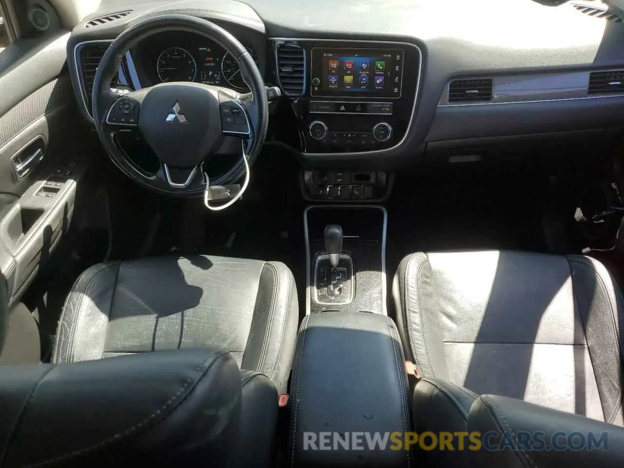 8 Photograph of a damaged car JA4AZ3A38KZ040906 MITSUBISHI OUTLANDER 2019
