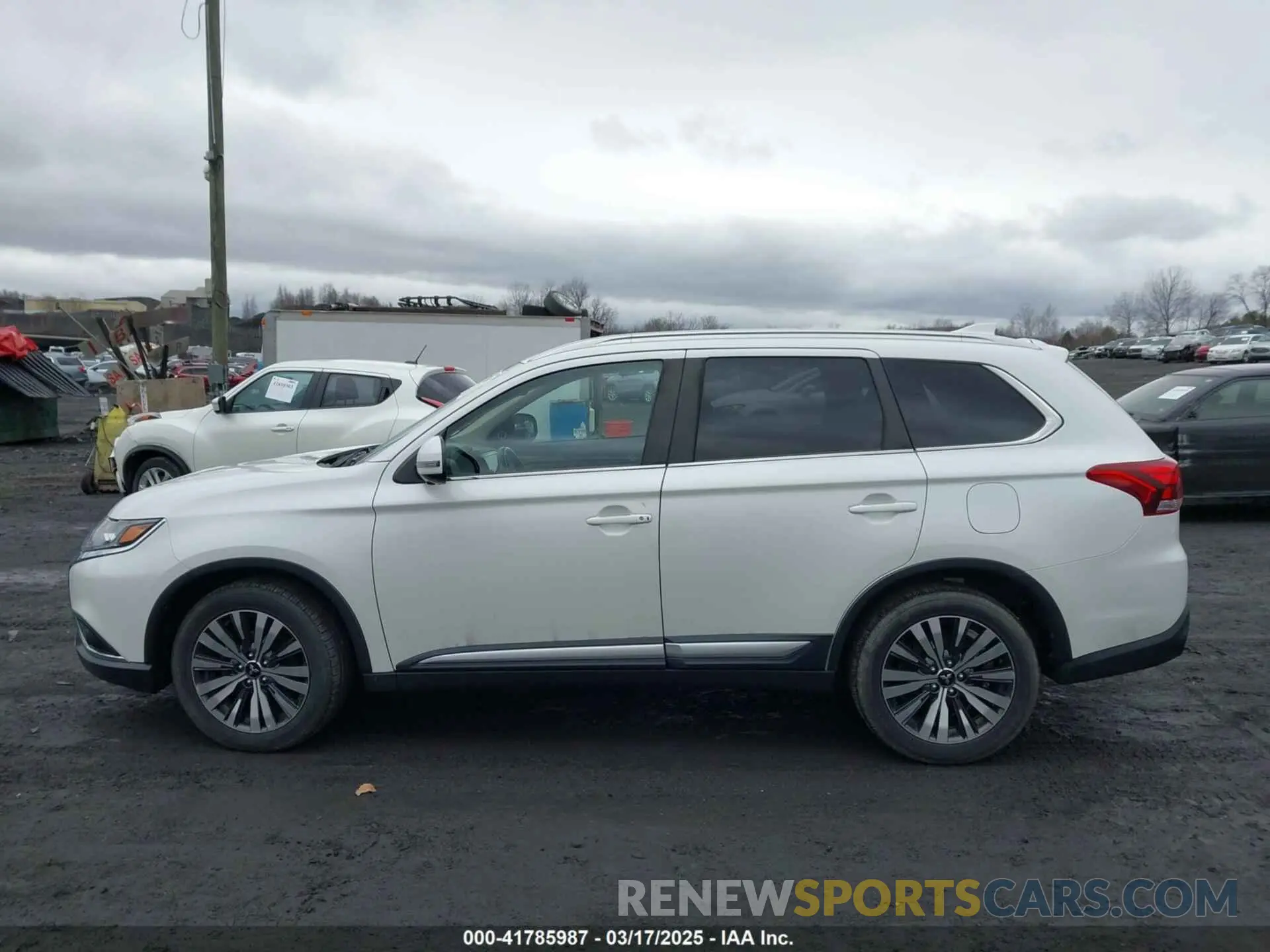 14 Photograph of a damaged car JA4AZ3A38KZ051047 MITSUBISHI OUTLANDER 2019