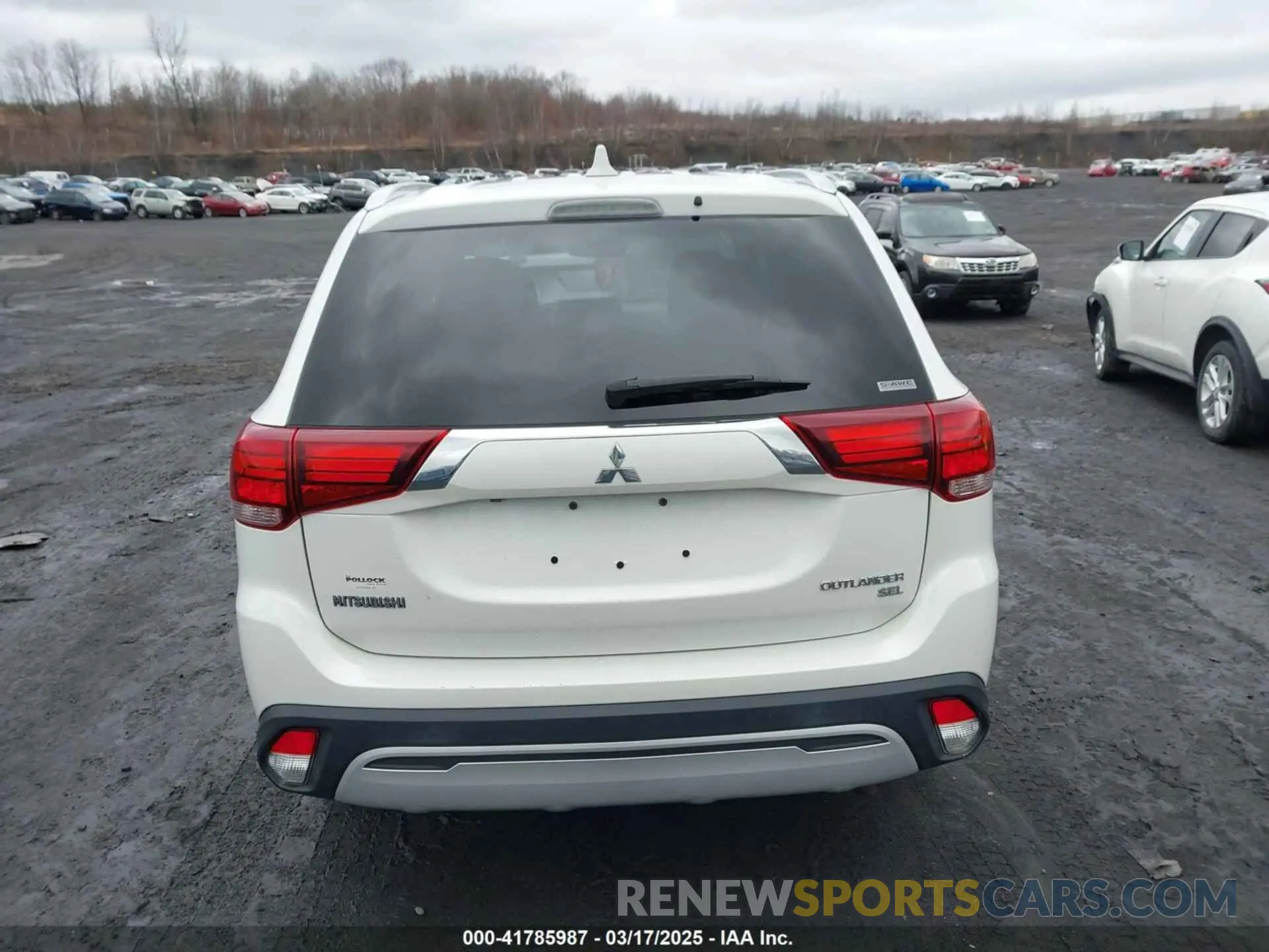 16 Photograph of a damaged car JA4AZ3A38KZ051047 MITSUBISHI OUTLANDER 2019